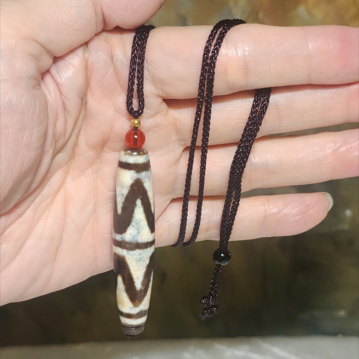 Gegegems Collection 57.6mm aged Tibetan Huya Dzi pendant with very fine red spots (with certificate) 精品藏传老矿满细朱砂虎牙天珠(带证书)
