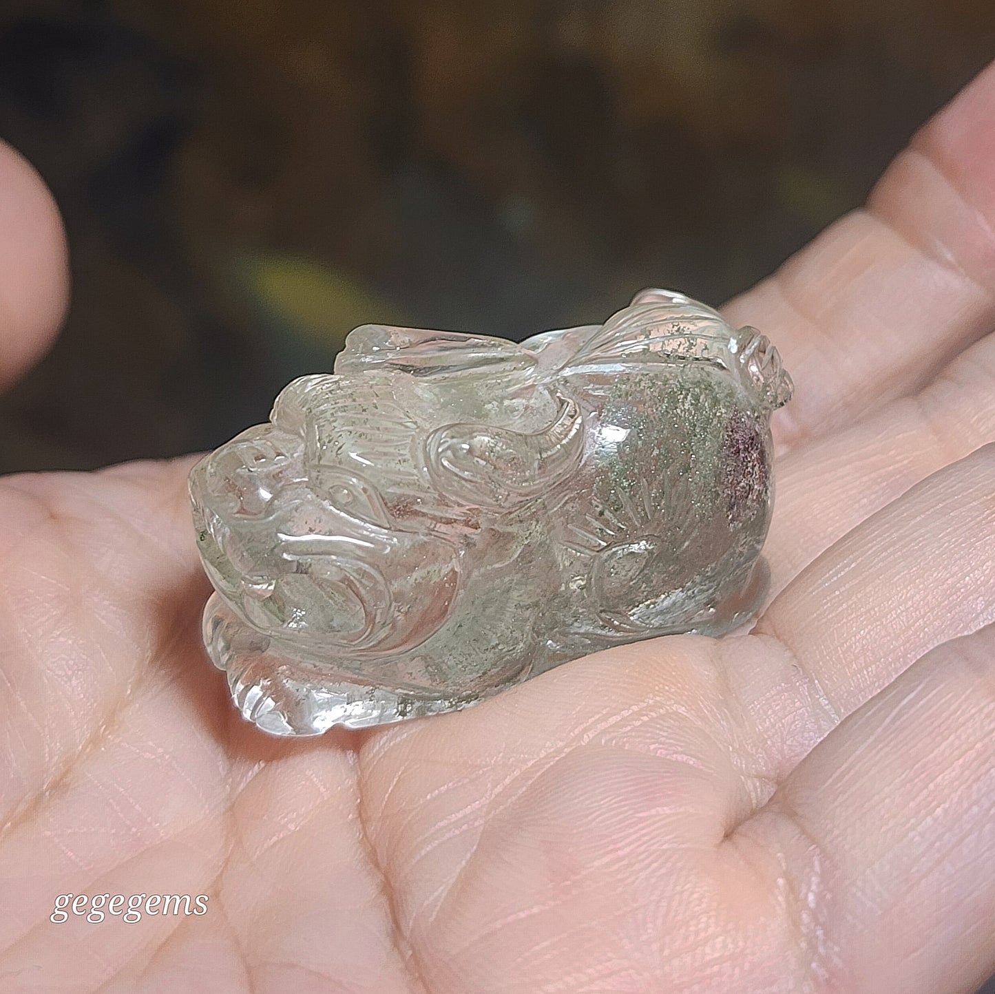 Gegegems Collection premium Green Phantom Quartz 3 dimensions Pi Xiu pendant Icy transparent with rainbow reflection & layers of "mountains" (free necklace cord) [Natural Crystal]  精品透体多层绿幽灵彩虹立体貔貅吊坠(送项链绳)