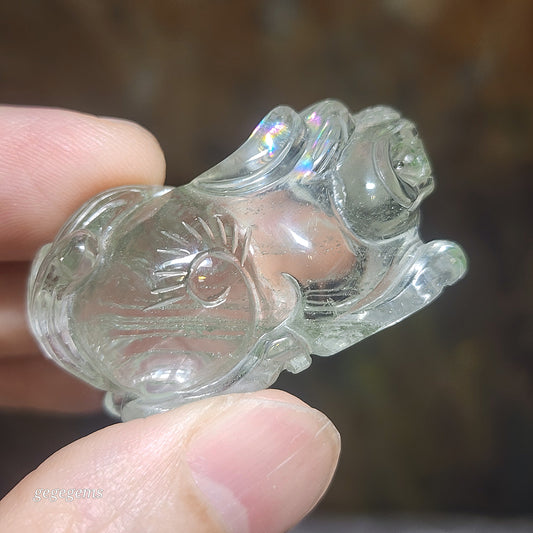Gegegems Collection premium Green Phantom Quartz 3 dimensions Pi Xiu pendant Icy transparent with rainbow reflection & layers of "mountains" (free necklace cord) [Natural Crystal]  精品透体多层绿幽灵彩虹立体貔貅吊坠(送项链绳)