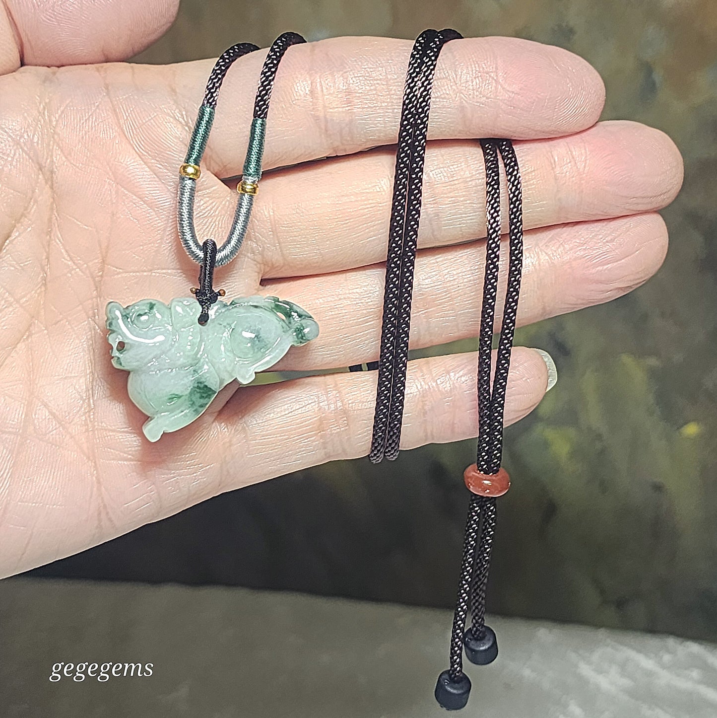 Premium Type A Jadeite floating flowers light green Qilin Jade pendant (with certificate) 优质翡翠飘花淡绿麒麟吊坠(带证书)