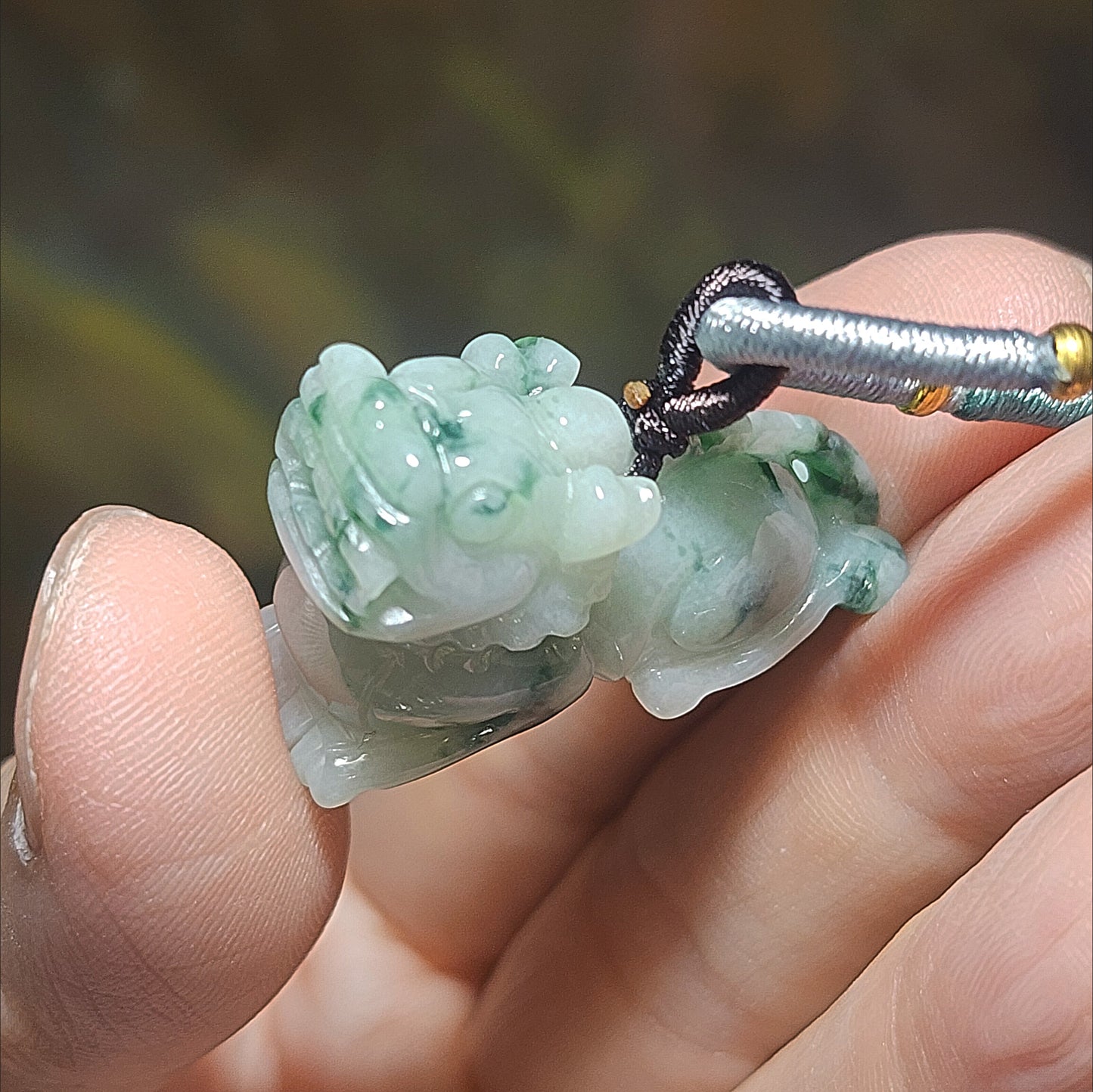 Premium Type A Jadeite floating flowers light green Qilin Jade pendant (with certificate) 优质翡翠飘花淡绿麒麟吊坠(带证书)