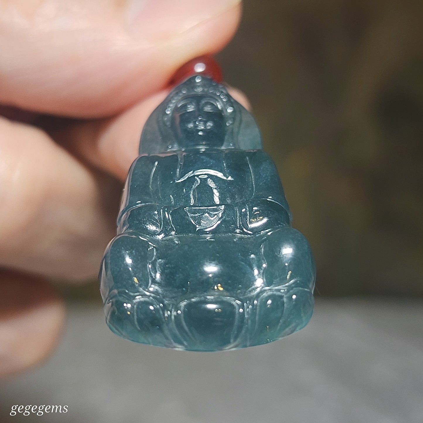 Premium Type A Jadeite Icy blue green Guan Yin Jade pendant (with certificate) 优质翡翠冰蓝绿观音吊坠(带证书)