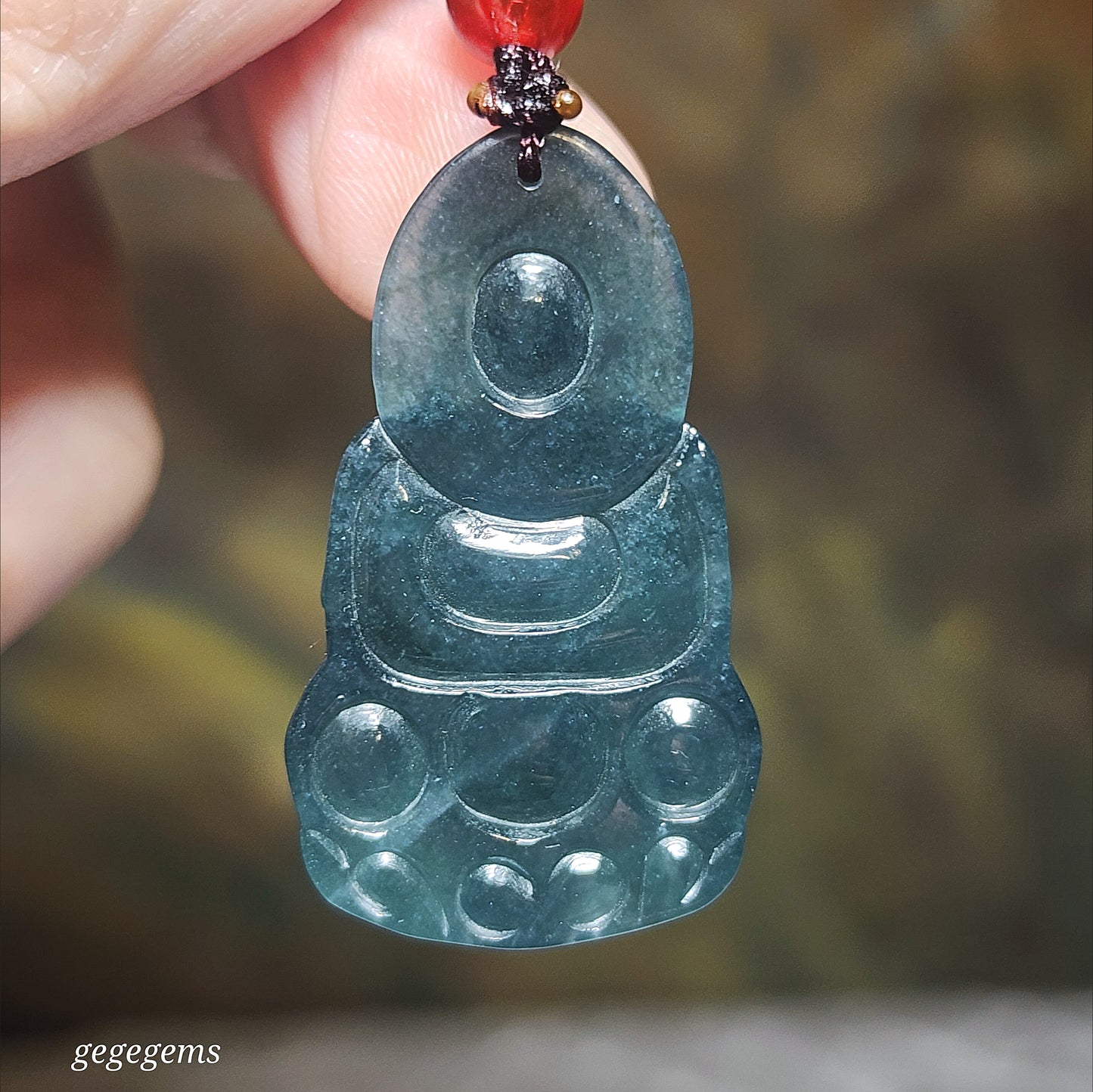 Premium Type A Jadeite Icy blue green Guan Yin Jade pendant (with certificate) 优质翡翠冰蓝绿观音吊坠(带证书)
