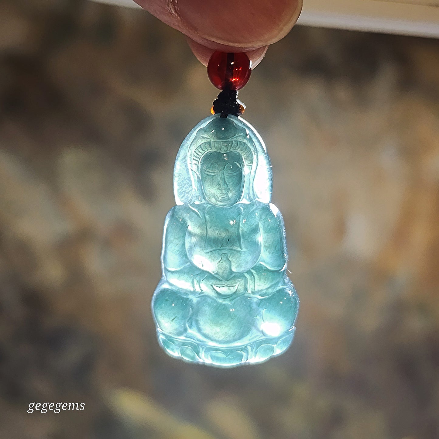 Premium Type A Jadeite Icy blue green Guan Yin Jade pendant (with certificate) 优质翡翠冰蓝绿观音吊坠(带证书)