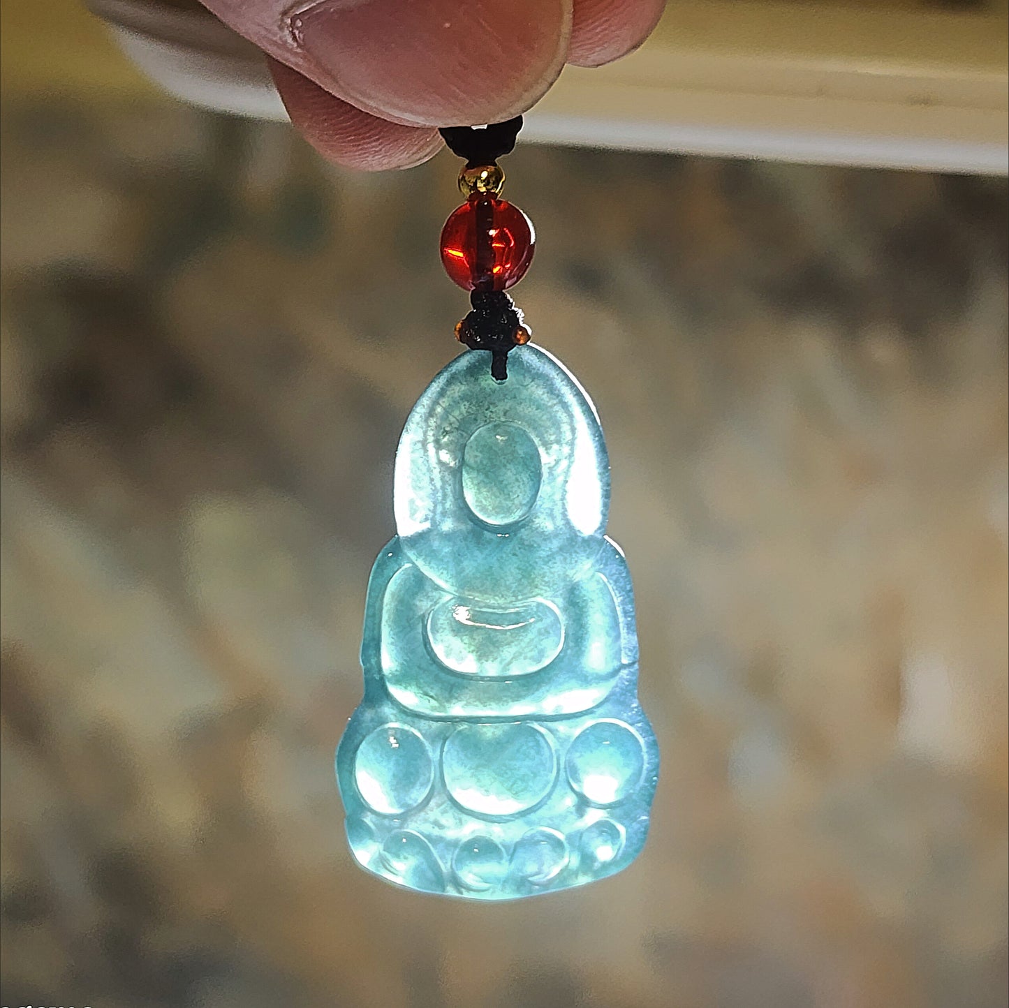 Premium Type A Jadeite Icy blue green Guan Yin Jade pendant (with certificate) 优质翡翠冰蓝绿观音吊坠(带证书)