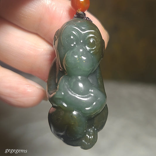 Premium Nephrite caramel brown blue green good greasiness 3 dimensional Monkey & Gold Ingot Jade pendant (with certificate) 优质且末蓝调糖青白細腻油润和田玉猴子元宝吊坠(带证书)