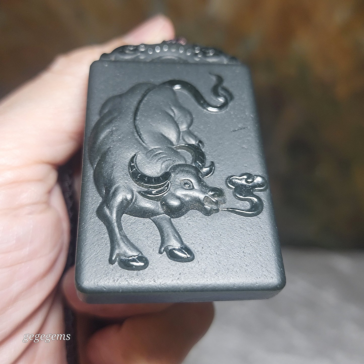 Premium Nephrite ink green double sides cravings Ox and Auspicious Cloud Jade pendant (with certificate) [Natural Crystal] 优质和田玉塔青墨绿双面雕刻牛祥云吊坠(带证书)