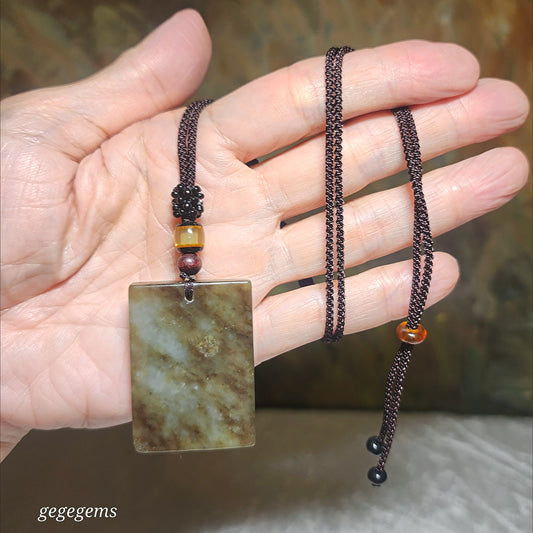 25.96 grams Premium Nephrite qinghua caramel brown light green Wu Shi Pai natural landscape pattern Jade pendant (with certificate) 且末和田玉糖青白无事牌天然山水纹路意境吊坠(带证书)