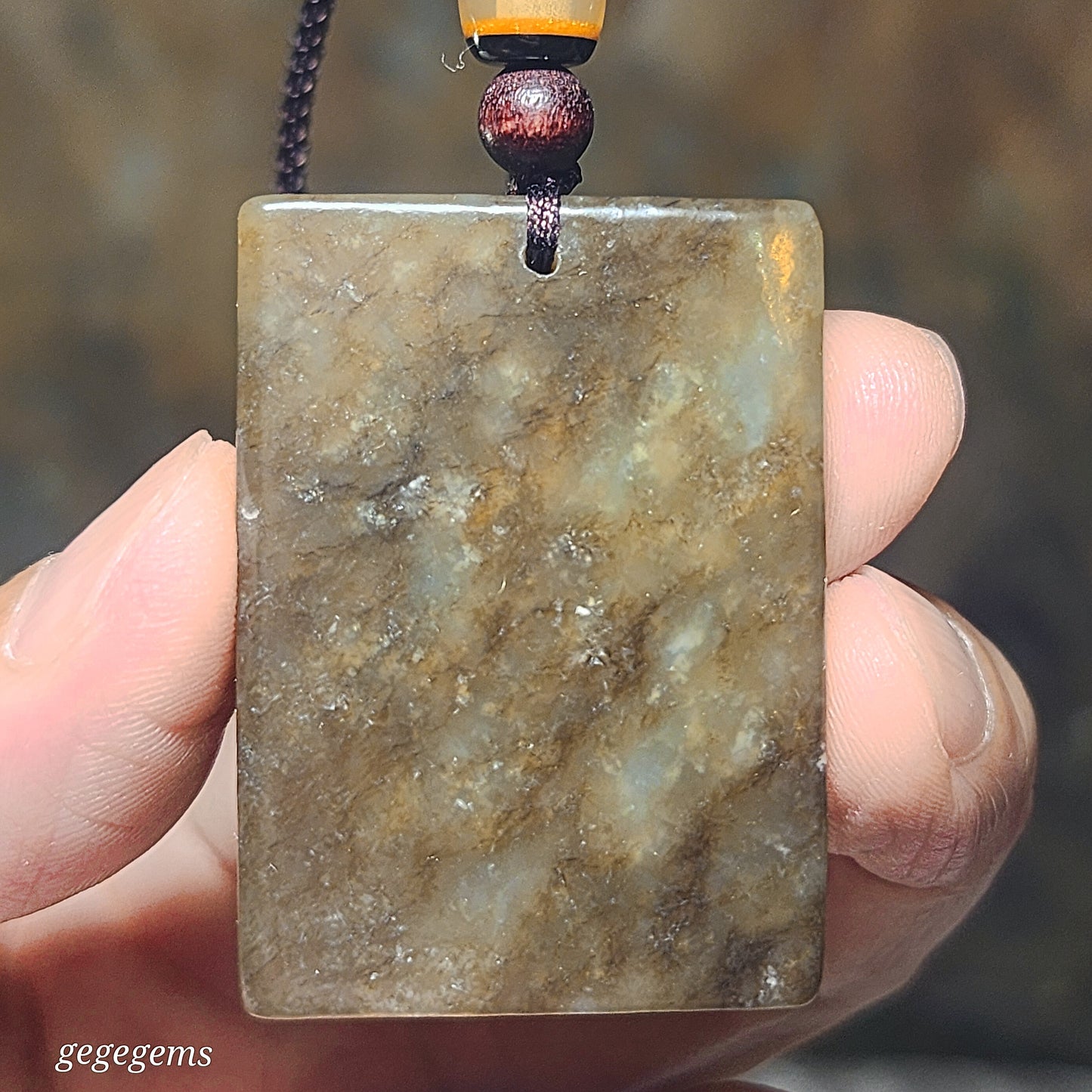 25.96 grams Premium Nephrite qinghua caramel brown light green Wu Shi Pai natural landscape pattern Jade pendant (with certificate) 且末和田玉糖青白无事牌天然山水纹路意境吊坠(带证书)