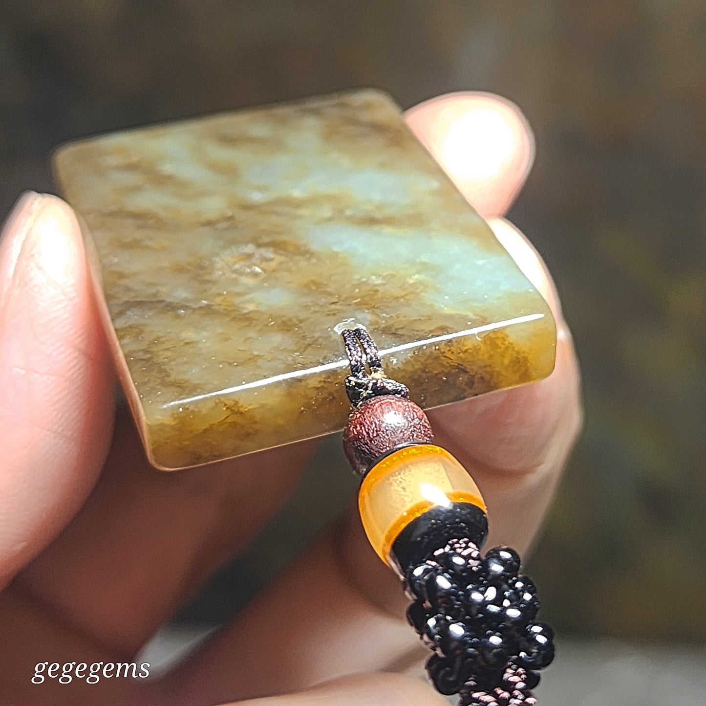 25.96 grams Premium Nephrite qinghua caramel brown light green Wu Shi Pai natural landscape pattern Jade pendant (with certificate) 且末和田玉糖青白无事牌天然山水纹路意境吊坠(带证书)
