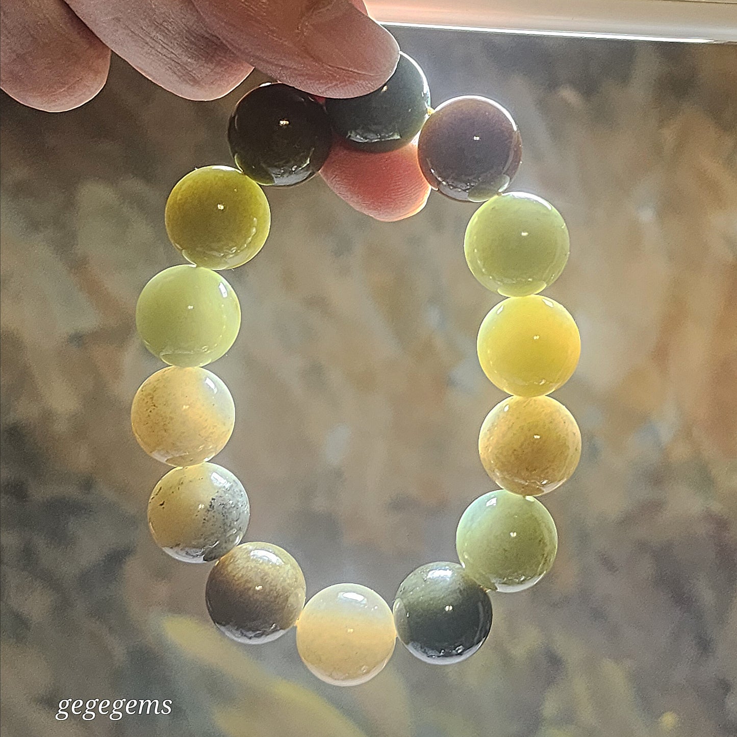 15.8mm Premium Nephrite caramel brown green Qinghua yellowish bracelet (with certificate) 精品新疆和田玉多宝手链(带证书) 黄口且末蓝调糖青白青花