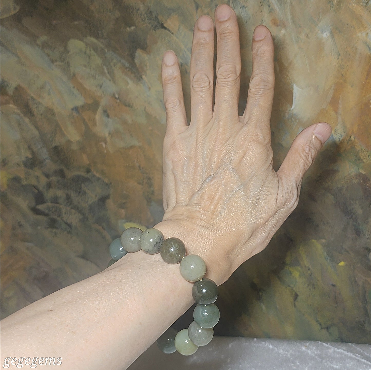 15.8mm Premium Nephrite caramel brown green Qinghua yellowish bracelet (with certificate) 精品新疆和田玉多宝手链(带证书) 黄口且末蓝调糖青白青花