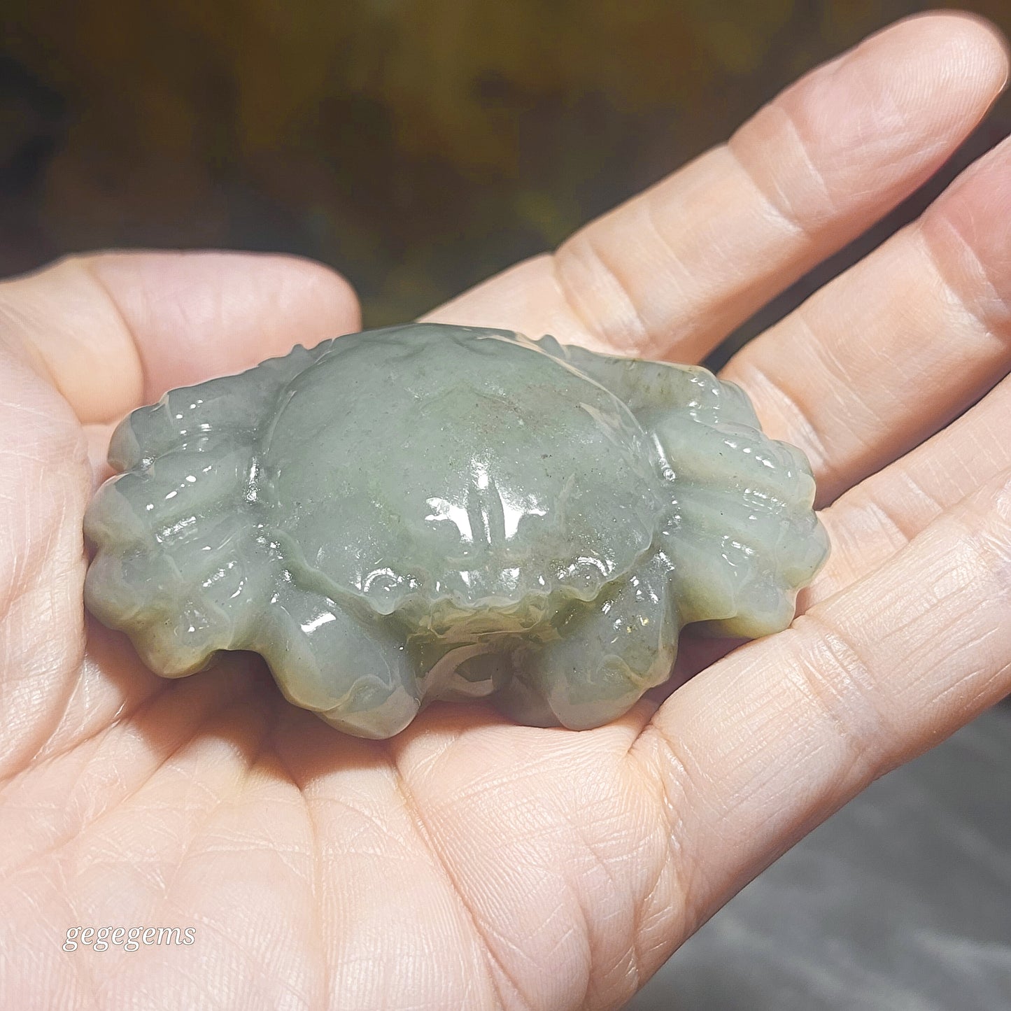 Premium Nephrite greasy Qinhua light green 3 dimensional Crab handheld display (with certificate) 精品和田玉青花墨玉细腻油润立体螃蟹八方来财茶宠把件小摆件(带证书)