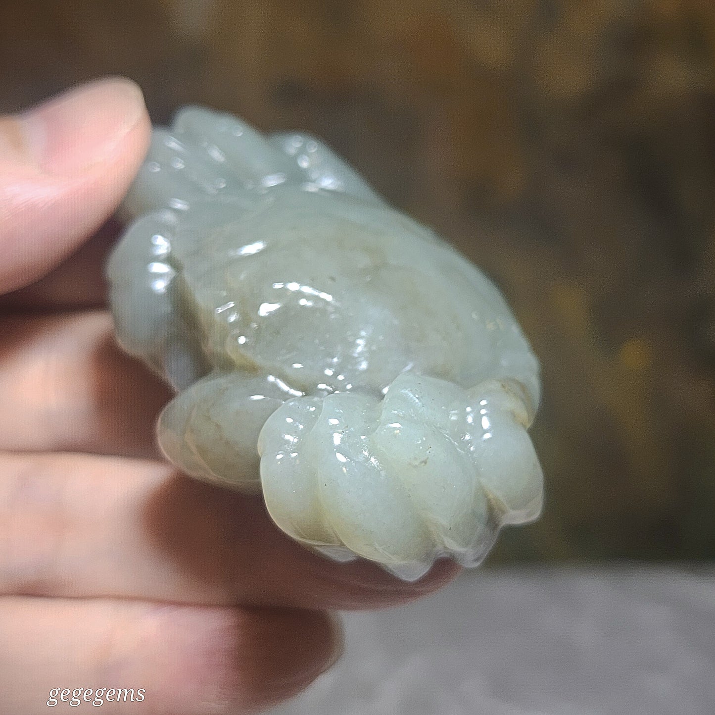 Premium Nephrite greasy Qinhua light green 3 dimensional Crab handheld display (with certificate) 精品和田玉青花墨玉细腻油润立体螃蟹八方来财茶宠把件小摆件(带证书)