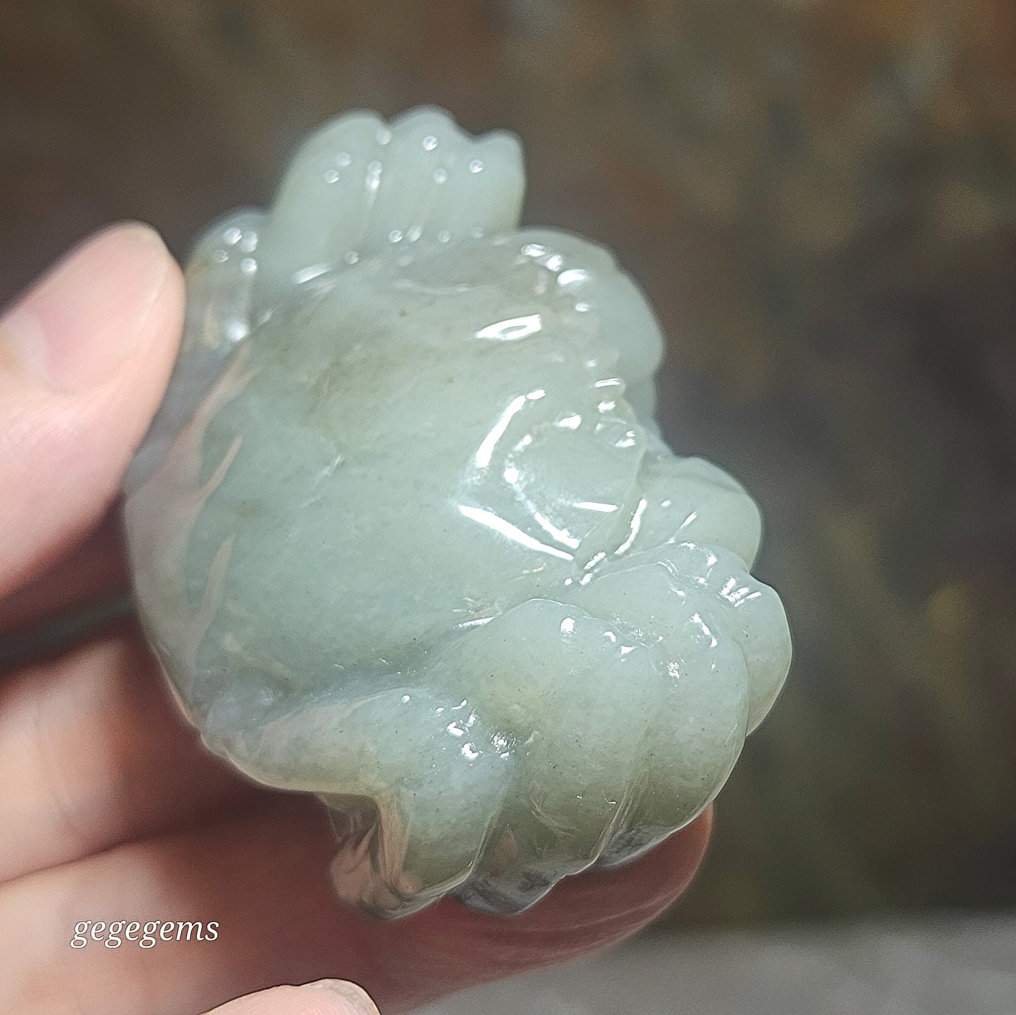 Premium Nephrite greasy Qinhua light green 3 dimensional Crab handheld display (with certificate) 精品和田玉青花墨玉细腻油润立体螃蟹八方来财茶宠把件小摆件(带证书)