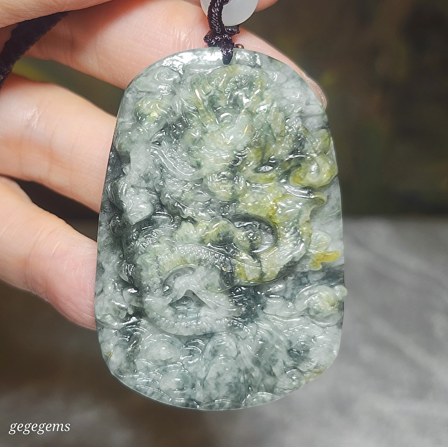 Burma Type A Jadeite light green blue & yellow floating flower Flying Dragon pendant (with certificate) [Natural Crystal] 翡翠淡黄绿蓝飘花飛龙在天吊坠(带证书)