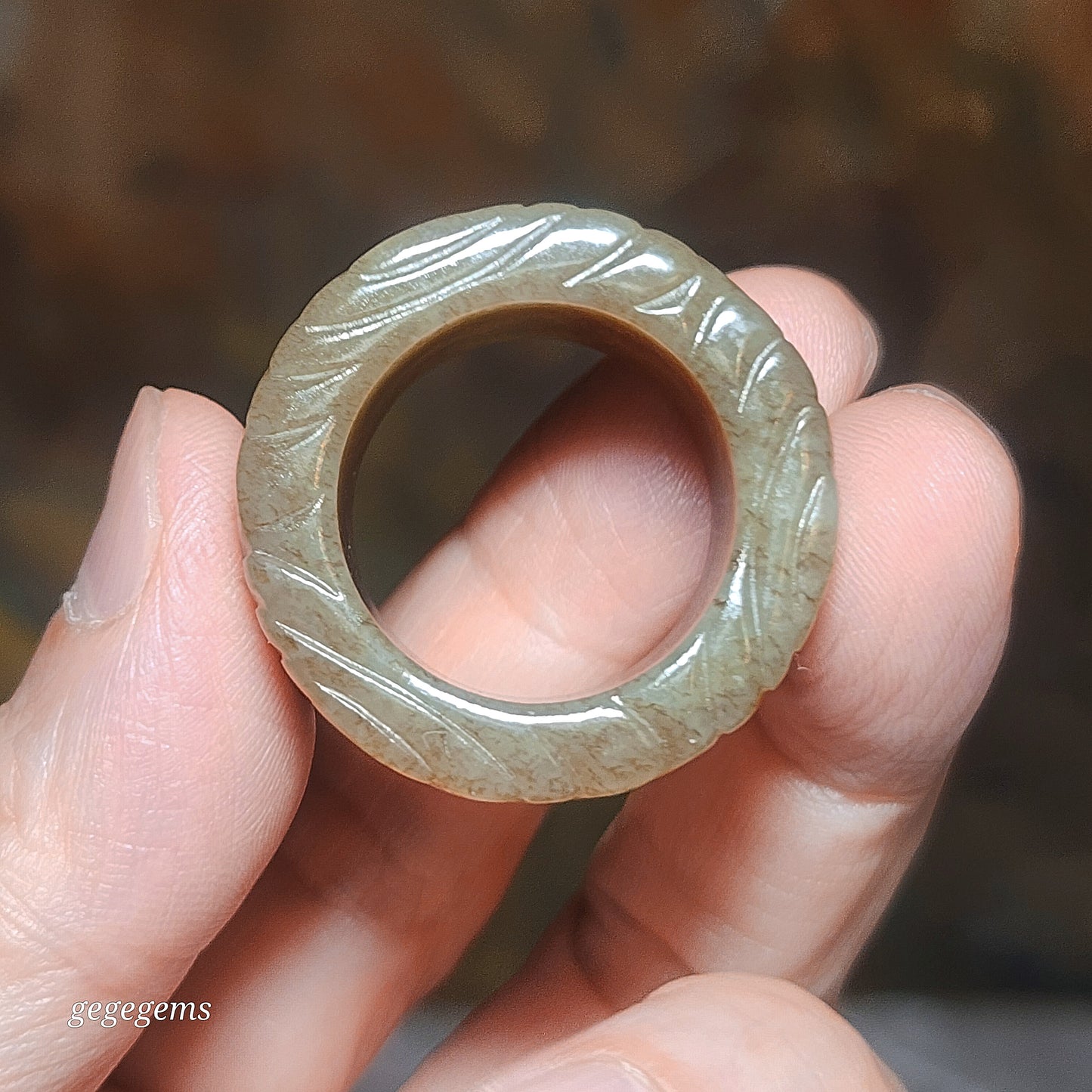 20.9mm Premium Nephrite caramel brown carved Auspicious Cloud thumb ring large ring (with certificate) 优质和田玉且末糖祥云扳指大戒指(带证书)