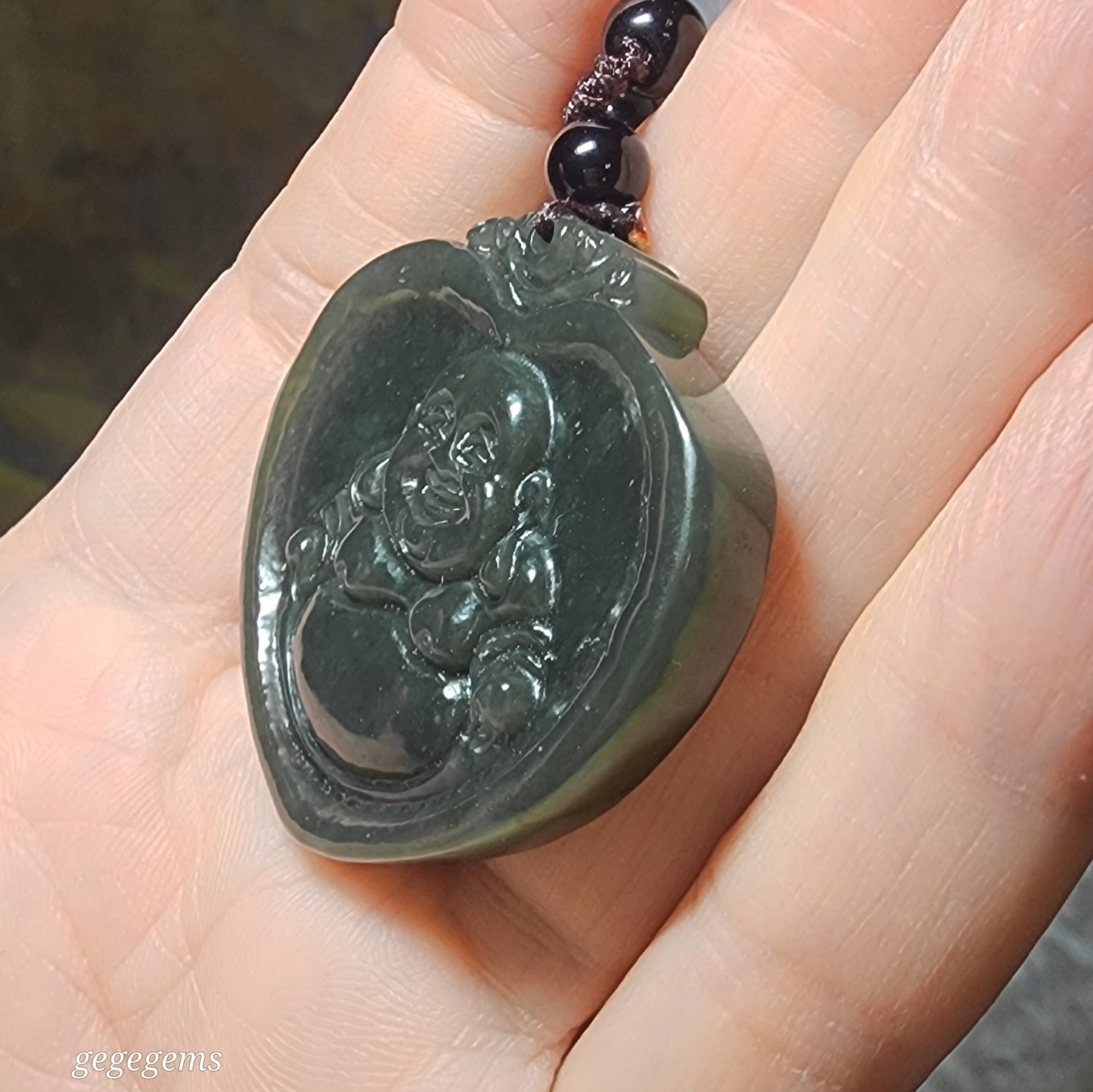 Nephrite good greasiness green Buddha in One's Heart pendant (with certificate) 且末和田玉油润佛在心中吊坠(带证书)