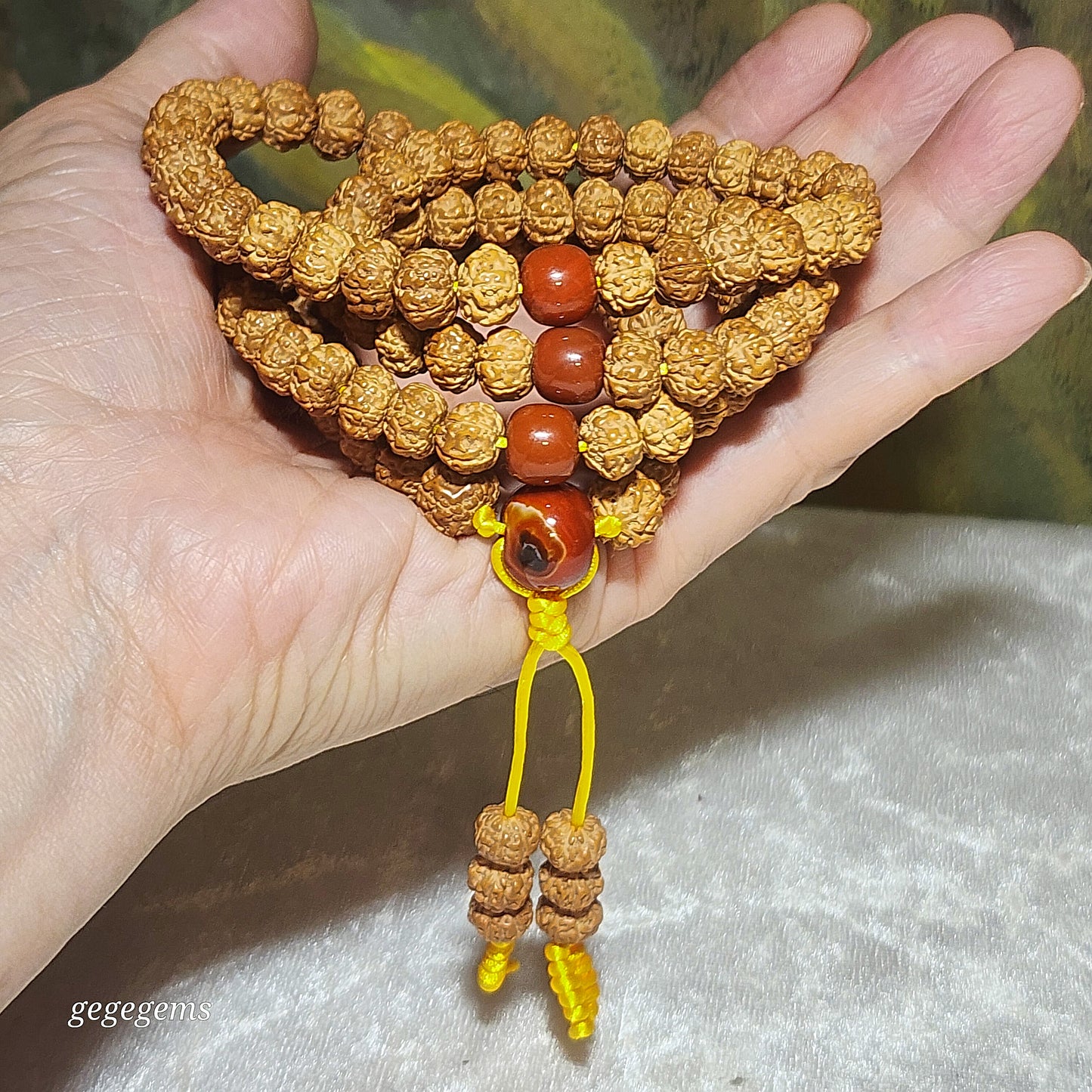 [Sold] Gegegems Creation 9.2mm 6 Mukhi (Faces) high density high oil content "Tree King" "Full Body" Rudraksha 108 necklace with a 13.5mm The Warring States Sardonyx Lu Lu Tong & 3 Waxi Nan Hong traditional old style beads 高油六瓣树王铁籽爆肉小金刚菩提108项链配战国红瓦西南红