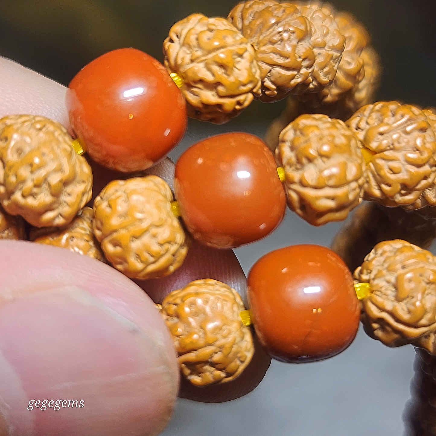 [Sold] Gegegems Creation 9.2mm 6 Mukhi (Faces) high density high oil content "Tree King" "Full Body" Rudraksha 108 necklace with a 13.5mm The Warring States Sardonyx Lu Lu Tong & 3 Waxi Nan Hong traditional old style beads 高油六瓣树王铁籽爆肉小金刚菩提108项链配战国红瓦西南红