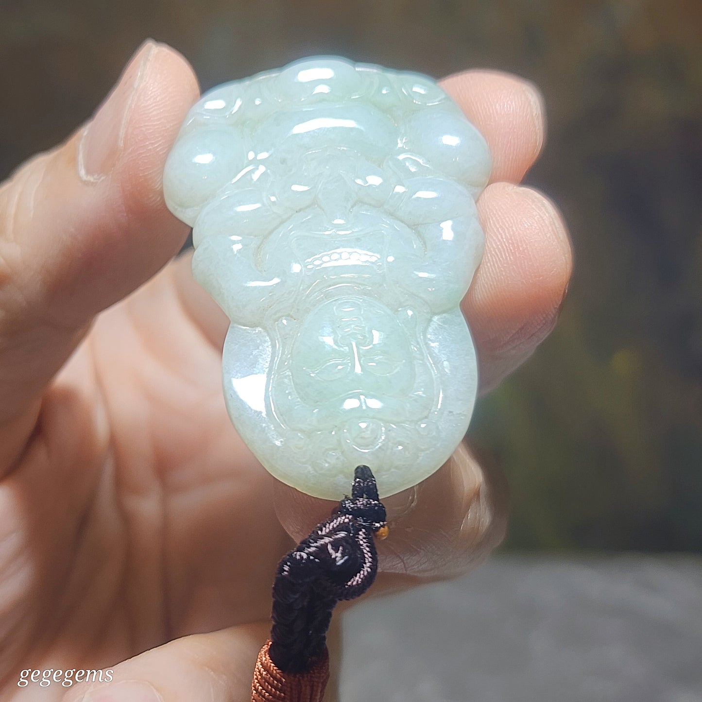 Natural untreated Burma Jade (Type A Jadeite) light green Treasure Vase Guan Yin pendant (with certificate) 翡翠A货淡绿宝瓶(保平安)观音吊坠(带证书)