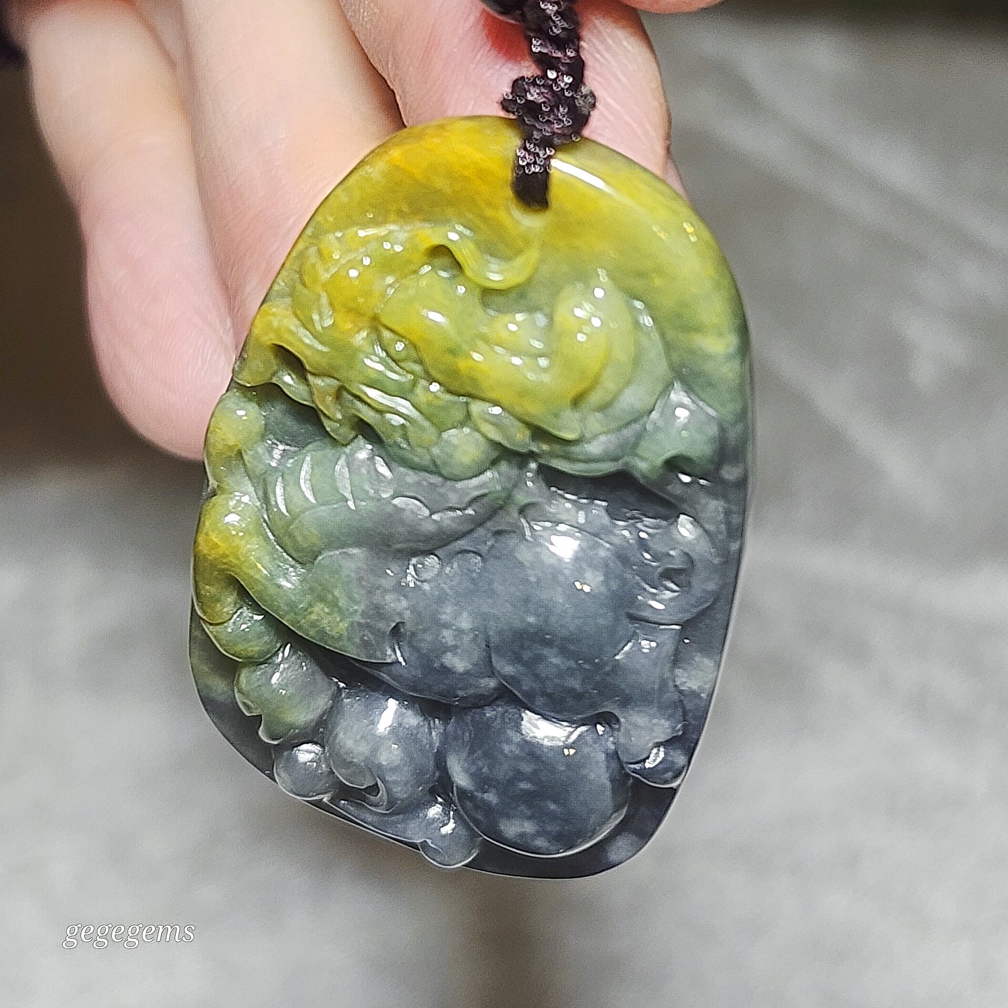 Premium Type A Yellow Jadeite blue green Ruyi Qilin Jade pendant (with certificate) 优质翡翠黄翡蓝绿如意麒麟吊坠(带证书)