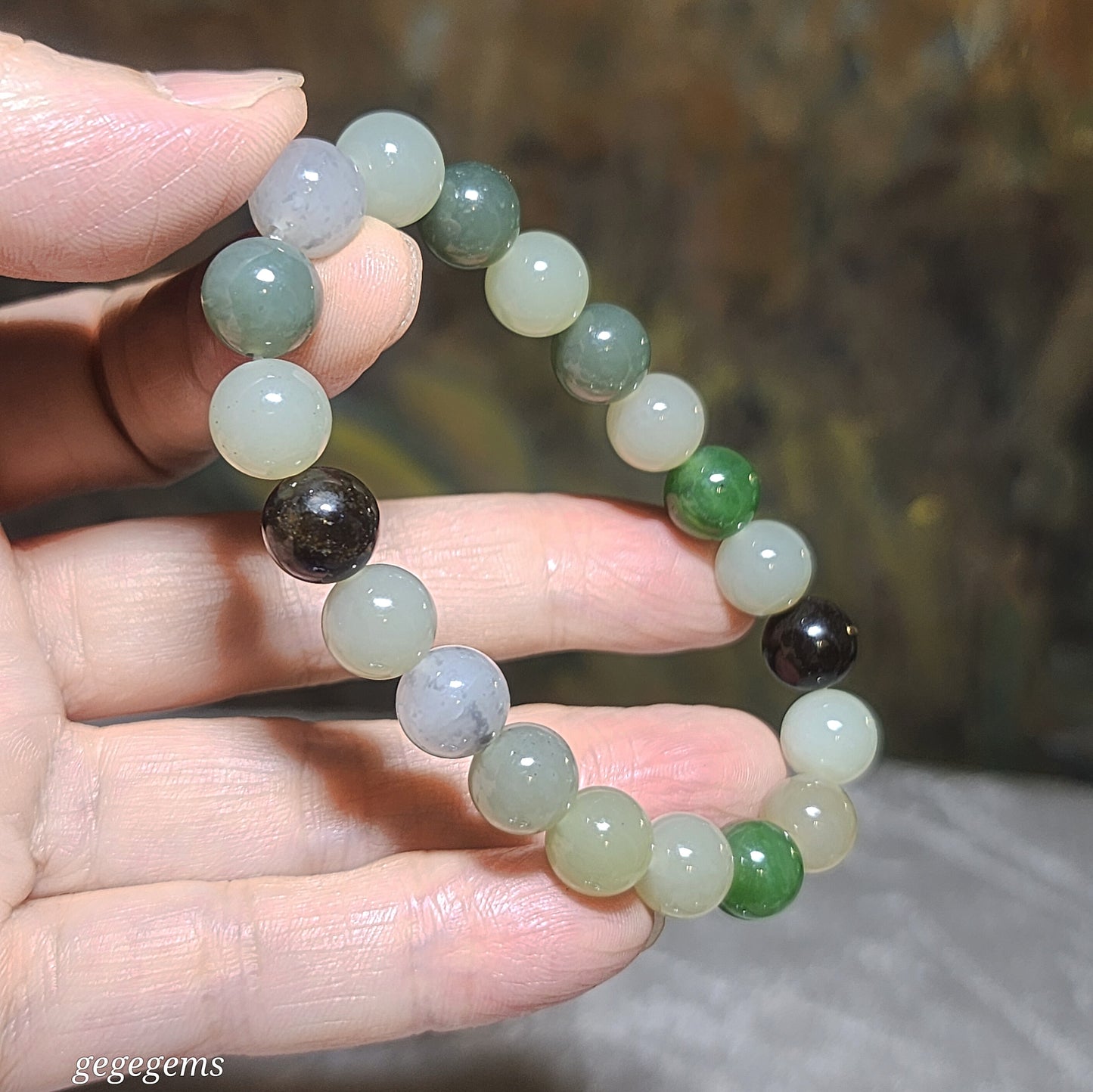 Premium 9.8mm Nephrite multicolor Jade bracelet (with certificate) 优质和田玉多色多宝串手链(带证书)