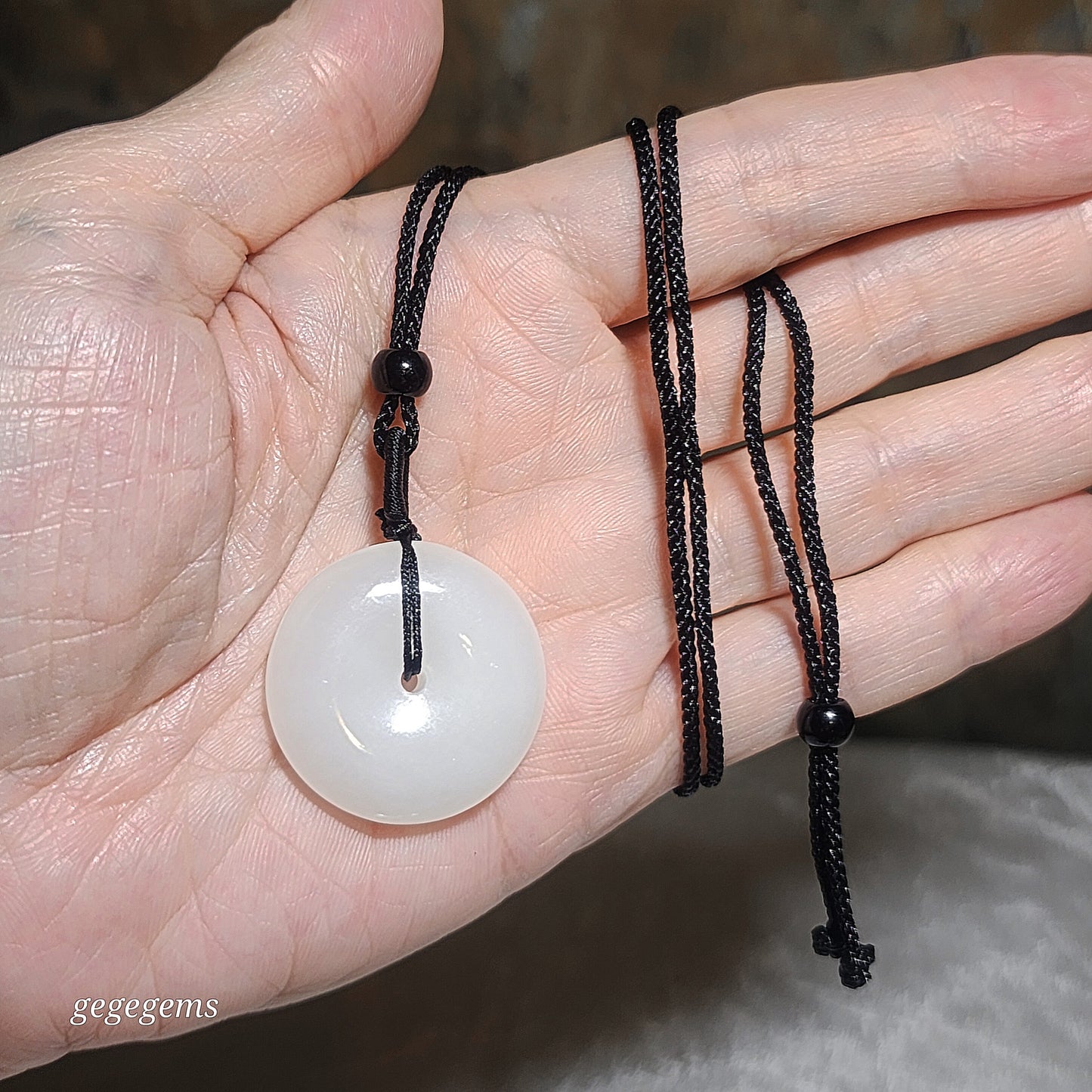 29.5mm Premium White Nephrite Jade Donut pendant [Natural Crystal] 优质润白和田玉平安扣吊坠