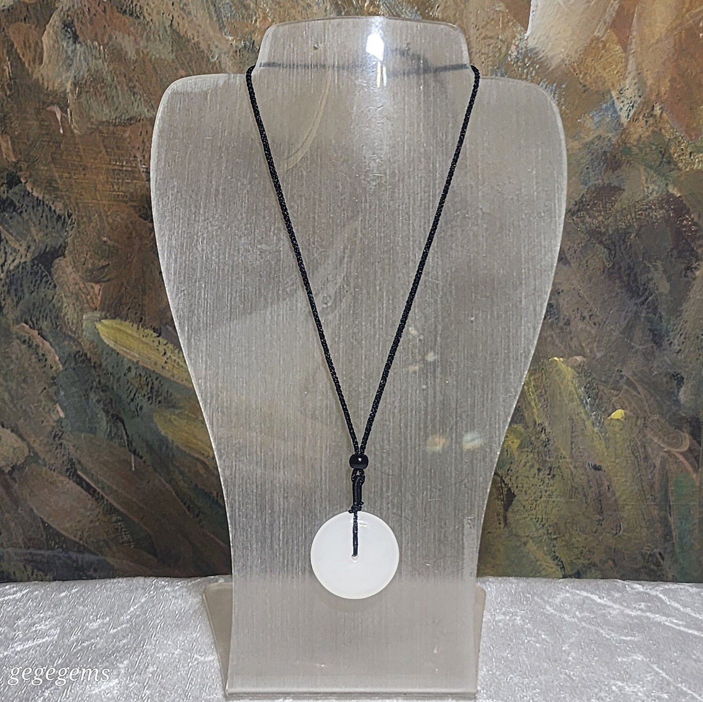 29.5mm Premium White Nephrite Jade Donut pendant [Natural Crystal] 优质润白和田玉平安扣吊坠