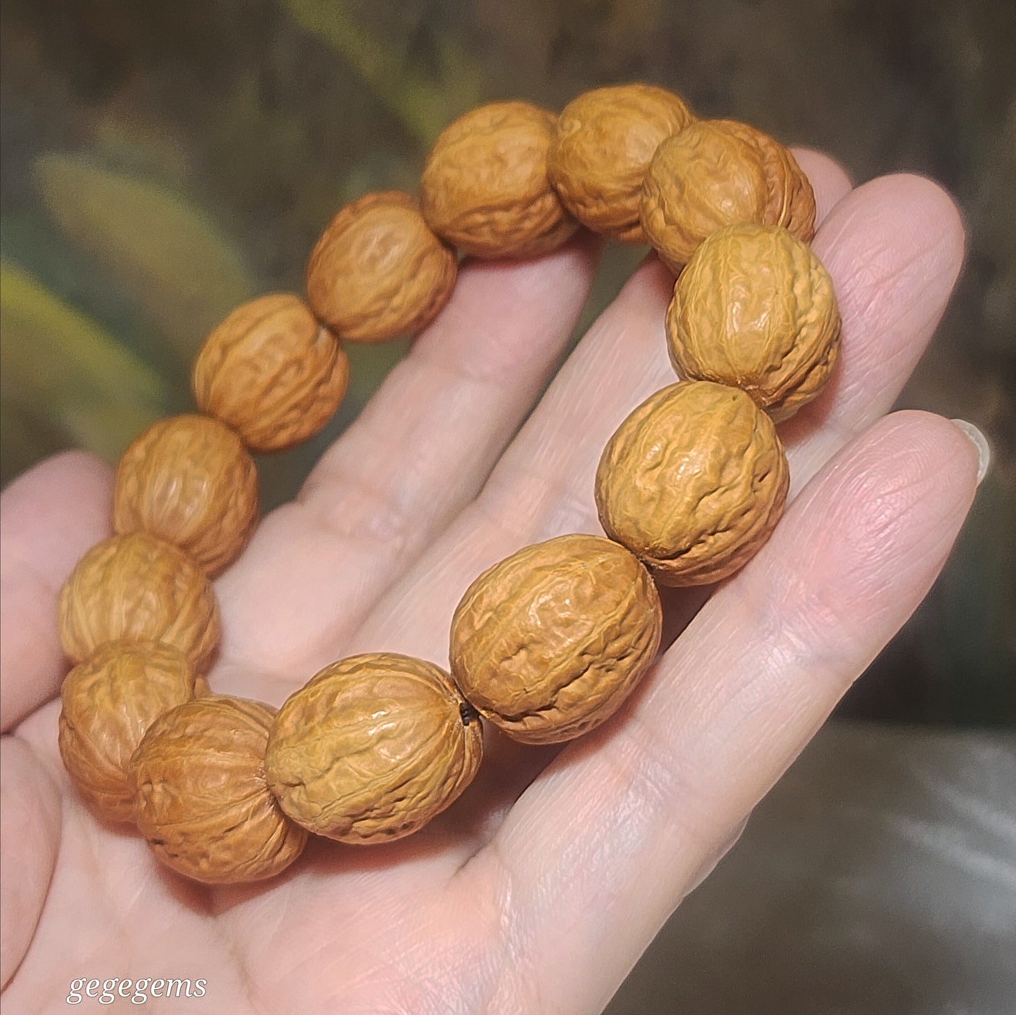Rare small size 17mm Mentougou pinkish skin 8 ridges Walnut bracelet 罕见小尺寸北京门头沟粉红皮秋子八棱手链