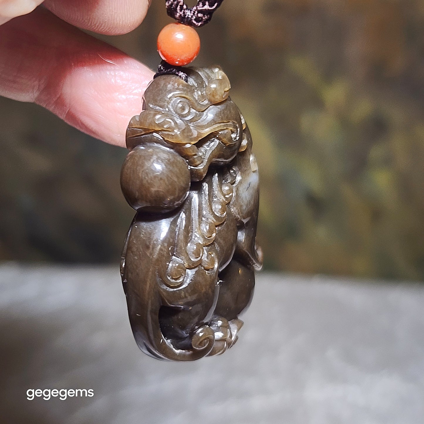 Premium Nephrite deep caramel brown greasy 3 dimensional Pi Xiu pendant (with certificate) 精品且末和田玉老褐糖油润立体貔貅吊坠(带证书)