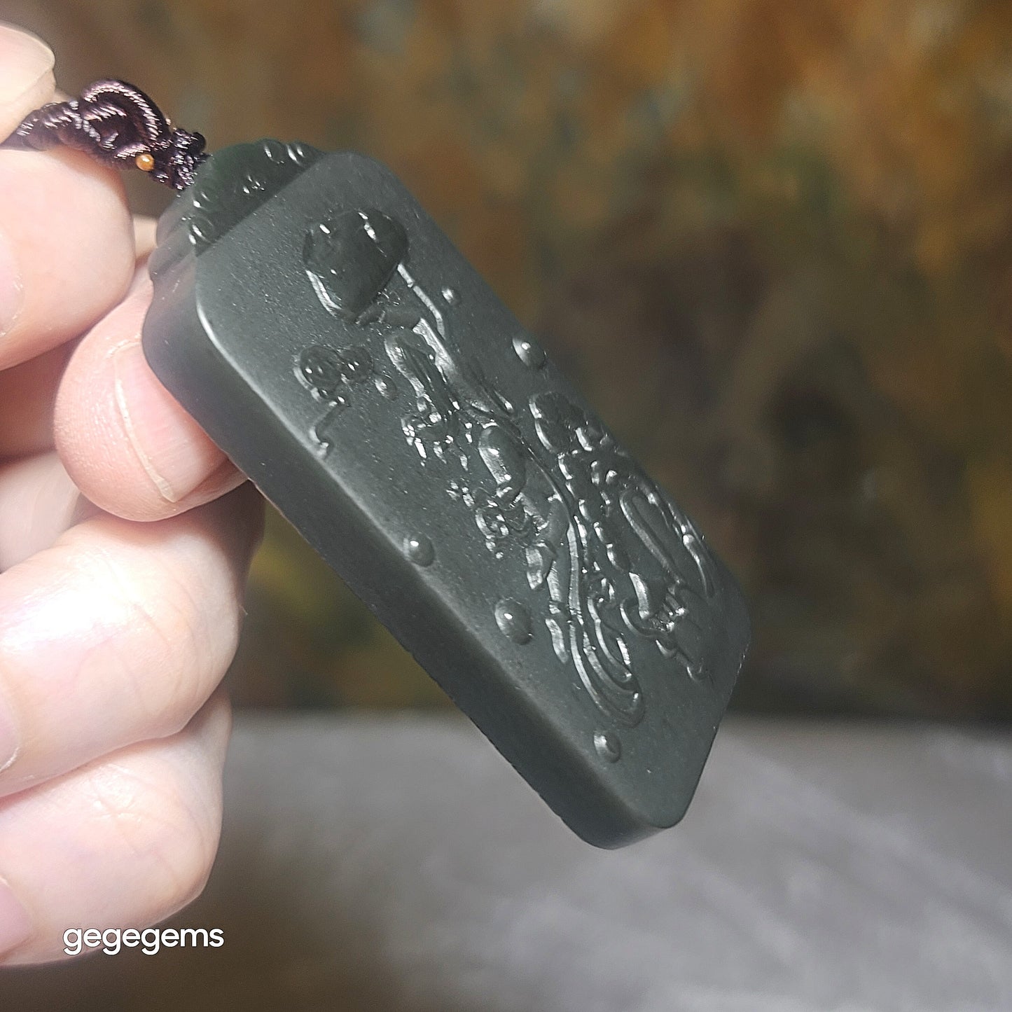Gegegems Collection deep green Nephrite Nuwa Mending the Sky Jade pendant (with certificate) 精品和田玉深绿女娲补天吊坠(带证书)