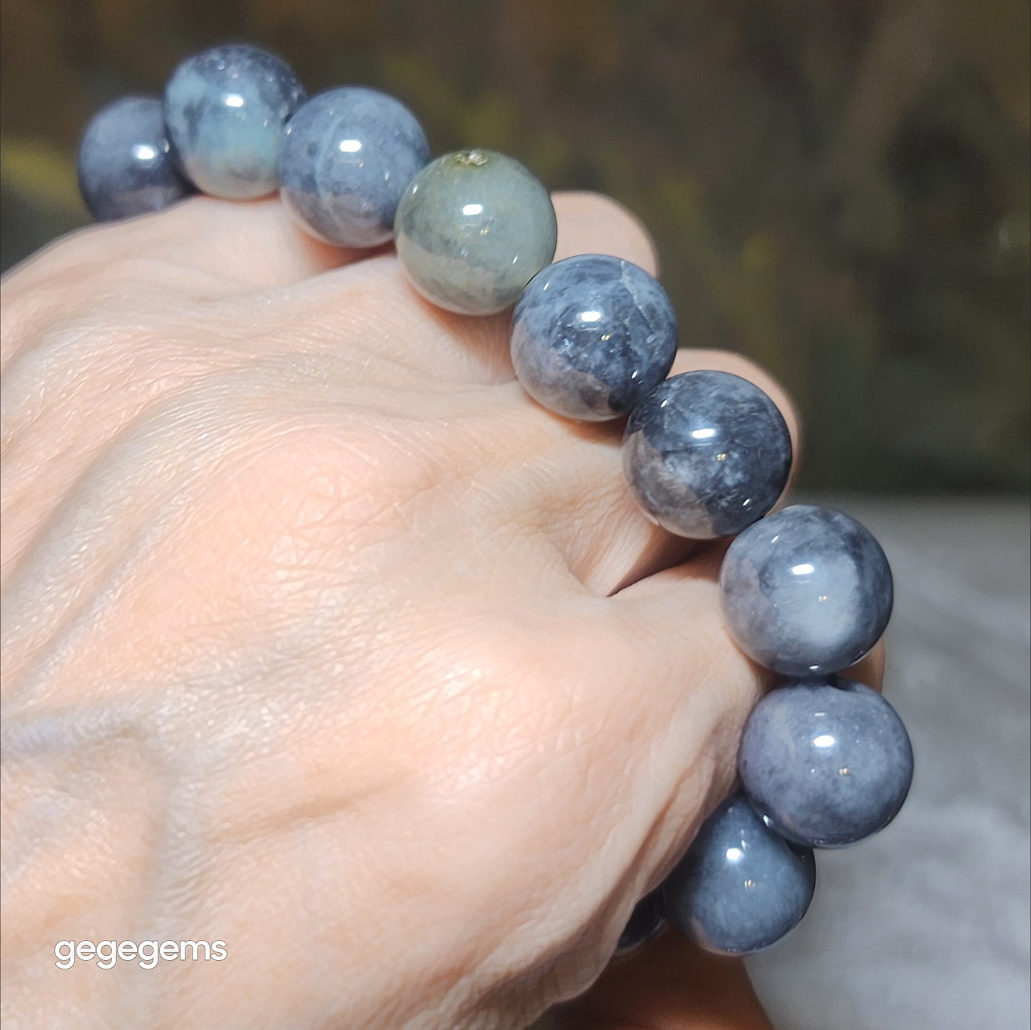 Premium 13.3mm Type A Jadeite Black Fowl (black & white) some yellow hue bracelet (with certificate) 优质翡翠A货乌鸡种(黑白相混)微黄翡手链(带证书)