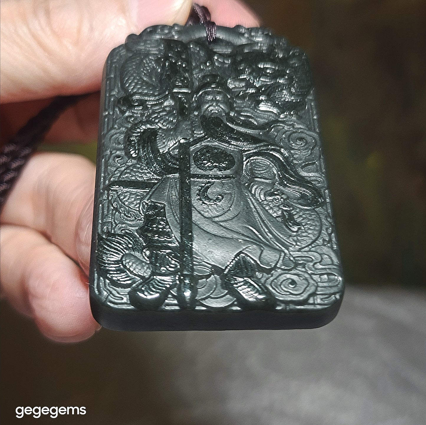 Gegegems premium natural Nephrite deep green double sides carvings Guan Gong, Dragon, Auspicious Clouds and in Ancient Chinese "Supremely Honourable & Righteous" pendant (with certificate) 精品和田玉塔青深绿双面雕刻关公、龙、祥云、义薄云天吊坠(带证书)
