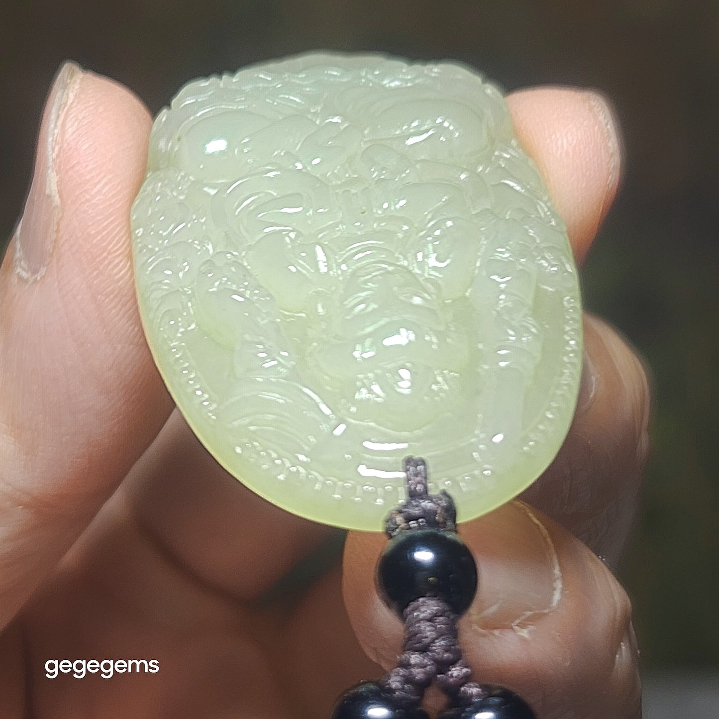 Gegegems premium Nephrite light yellowish green Thousand Hands Guan Yin Jade pendant (with certificate) 优质和田玉且末浅青黃千手观音(生肖鼠守护神)吊坠(带证书)