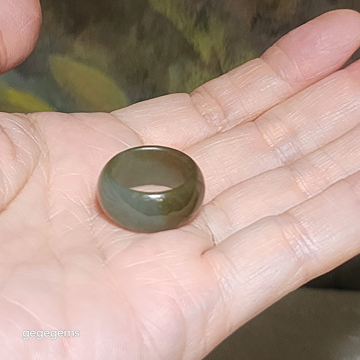 16.1mm Premium Nephrite caramel brown blue green good greasiness Jade ring (with certificate) 优质和田玉且末糖浅蓝绿油润戒指(带证书)