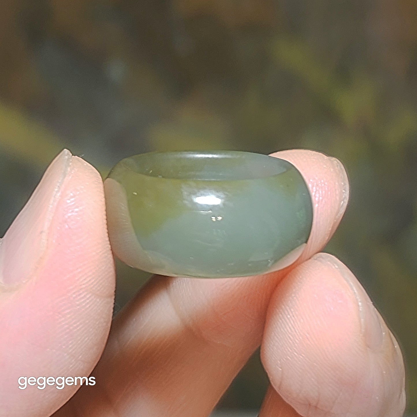 16.1mm Premium Nephrite caramel brown blue green good greasiness Jade ring (with certificate) 优质和田玉且末糖浅蓝绿油润戒指(带证书)