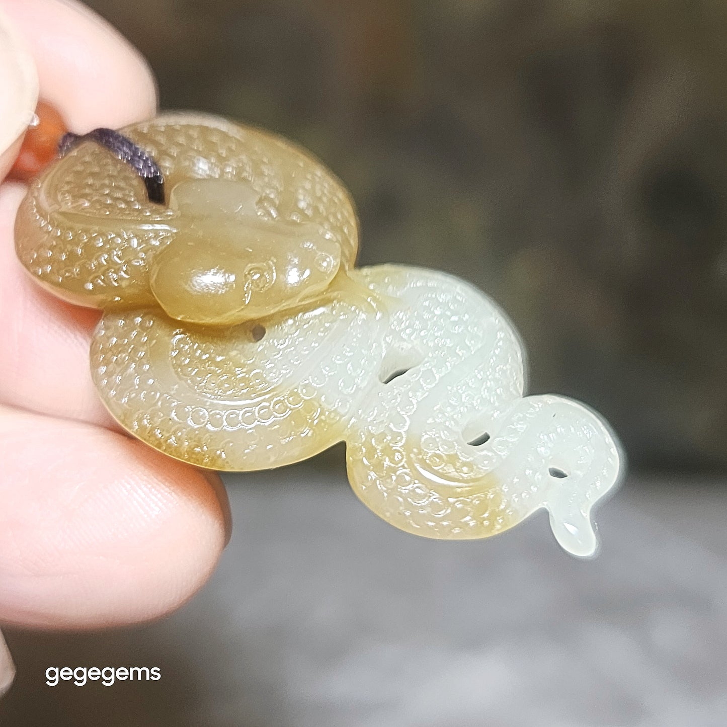 Premium Nephrite caramel brown warm white two tones Snake Jade pendant (with certificate) 优质和田玉且末糖暖白双色蛇吊坠(带证书)