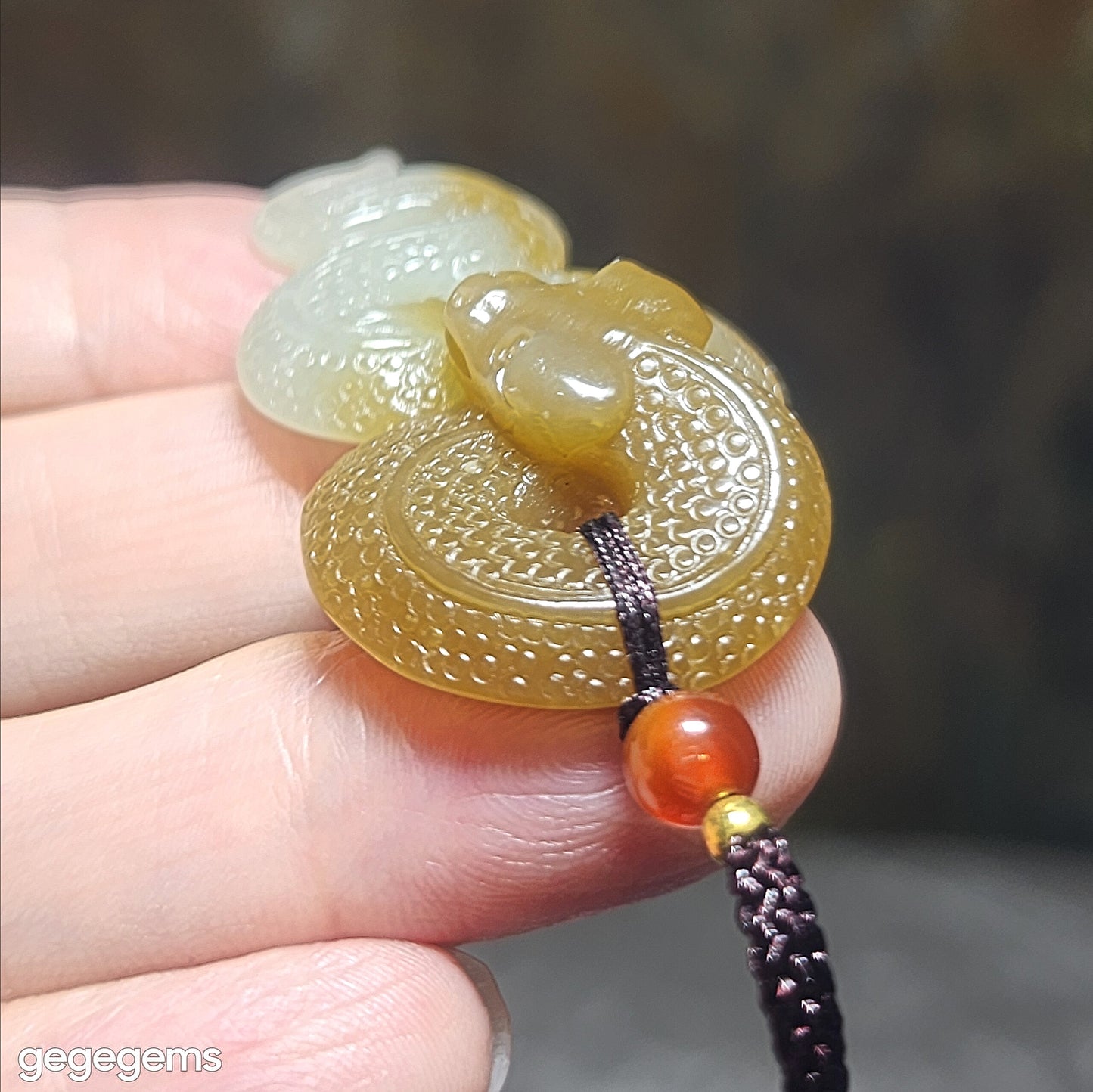 Premium Nephrite caramel brown warm white two tones Snake Jade pendant (with certificate) 优质和田玉且末糖暖白双色蛇吊坠(带证书)