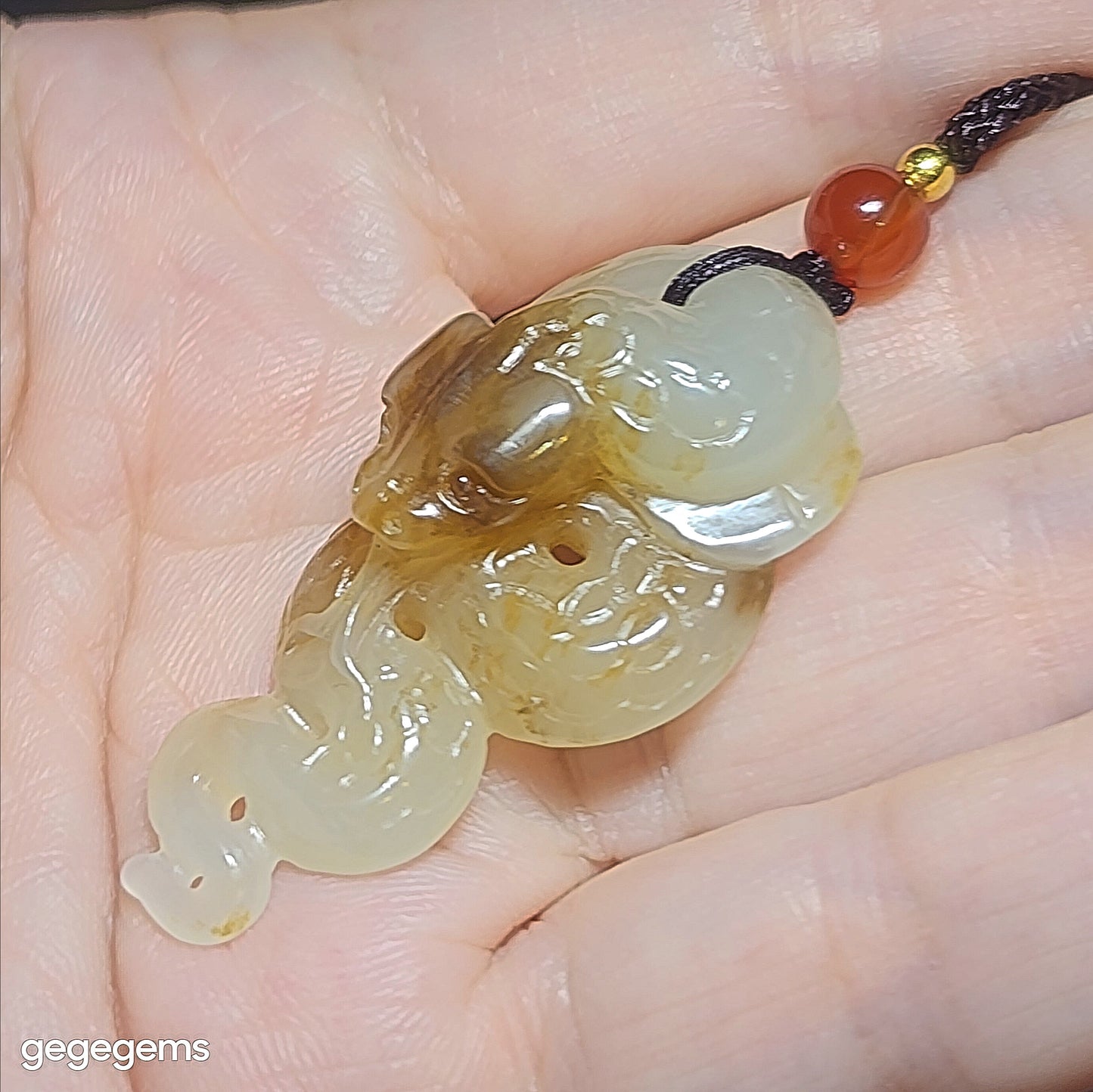 Gegegems Collection premium Nephrite good greasiness semi translucent caramel brown warm white two tones Snake Jade pendant (with certificate) 精品和田玉且末糖暖白双色油润半透体蛇吊坠(带证书)