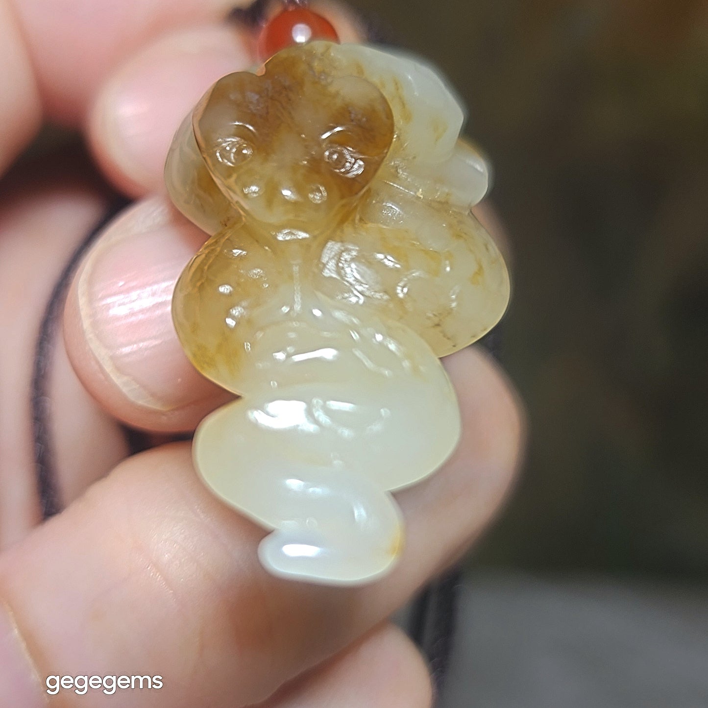 Gegegems Collection premium Nephrite good greasiness semi translucent caramel brown warm white two tones Snake Jade pendant (with certificate) 精品和田玉且末糖暖白双色油润半透体蛇吊坠(带证书)