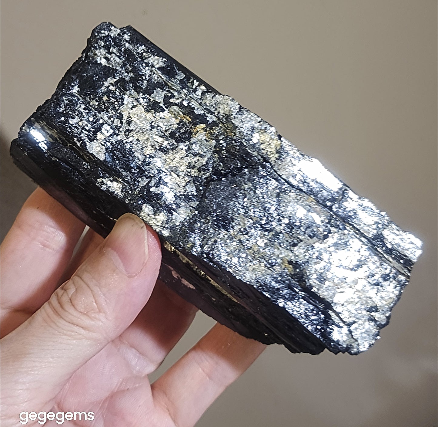 372g Raw Black Tourmaline with silvery Mica co-growth, very reflective surface handheld decor display [Natural Crystal] 天然黑碧玺原石带云母片超亮皮