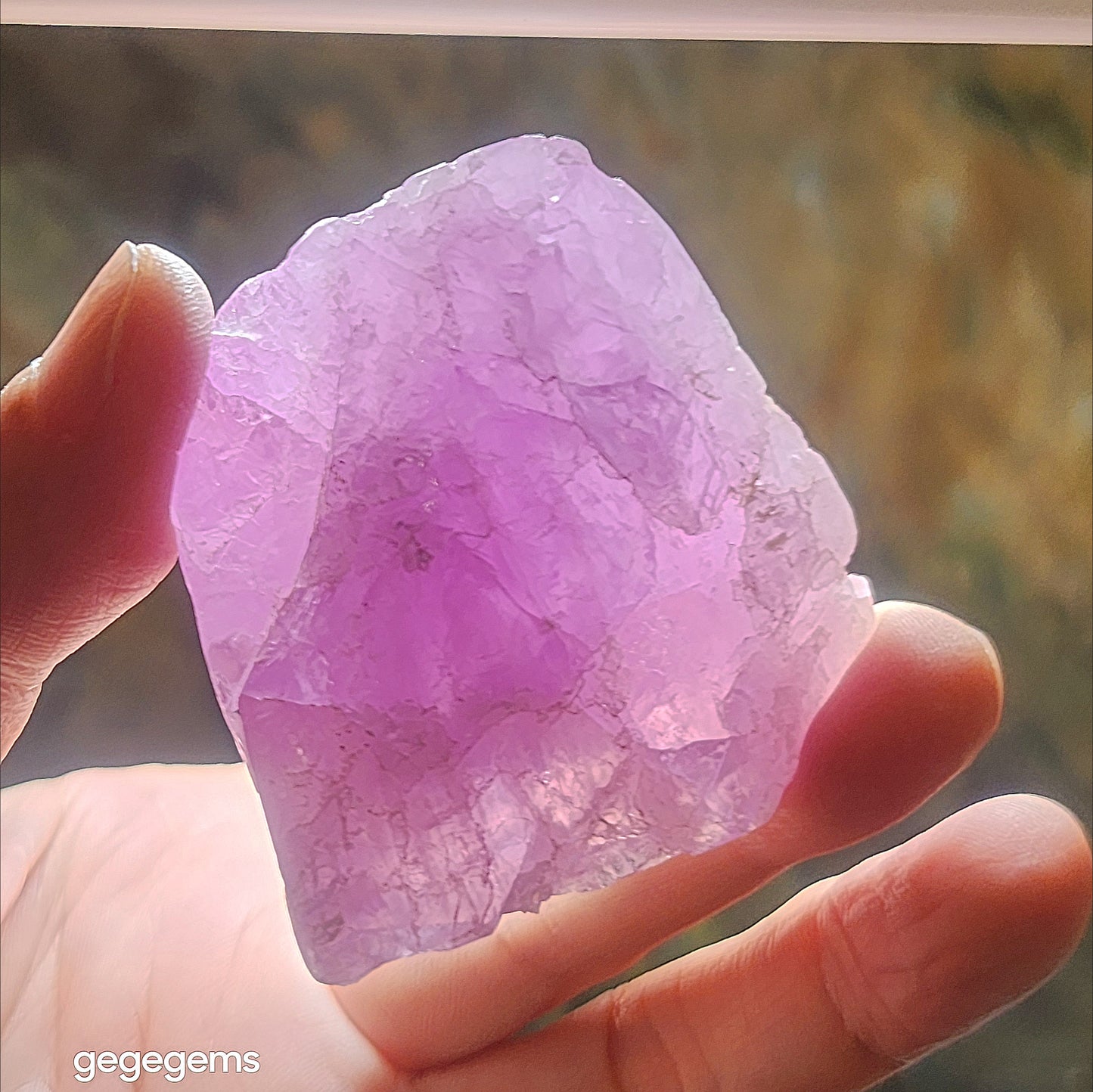 Gegegems 91 grams premium lilac purple raw Kunzite handheld decor display [Natural Crystal] 精品天然紫锂辉石原石手把摆件