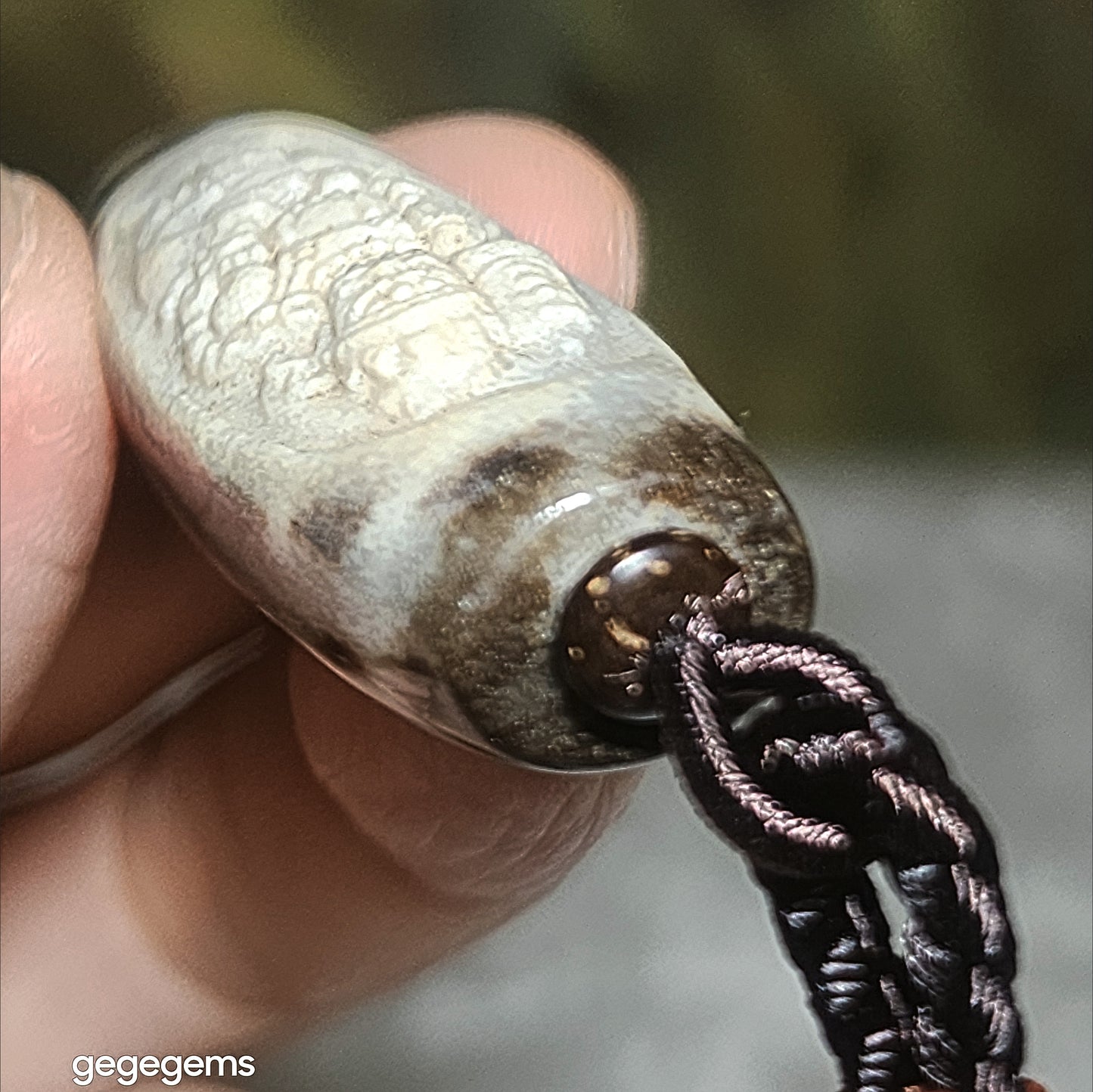 Aged Tibetan Dzi old carvings Jambhala (God of Wealth) pendant (with certificate) [Natural Crystal] 藏密老天珠旧工雕刻黄财神吊坠(带证书)