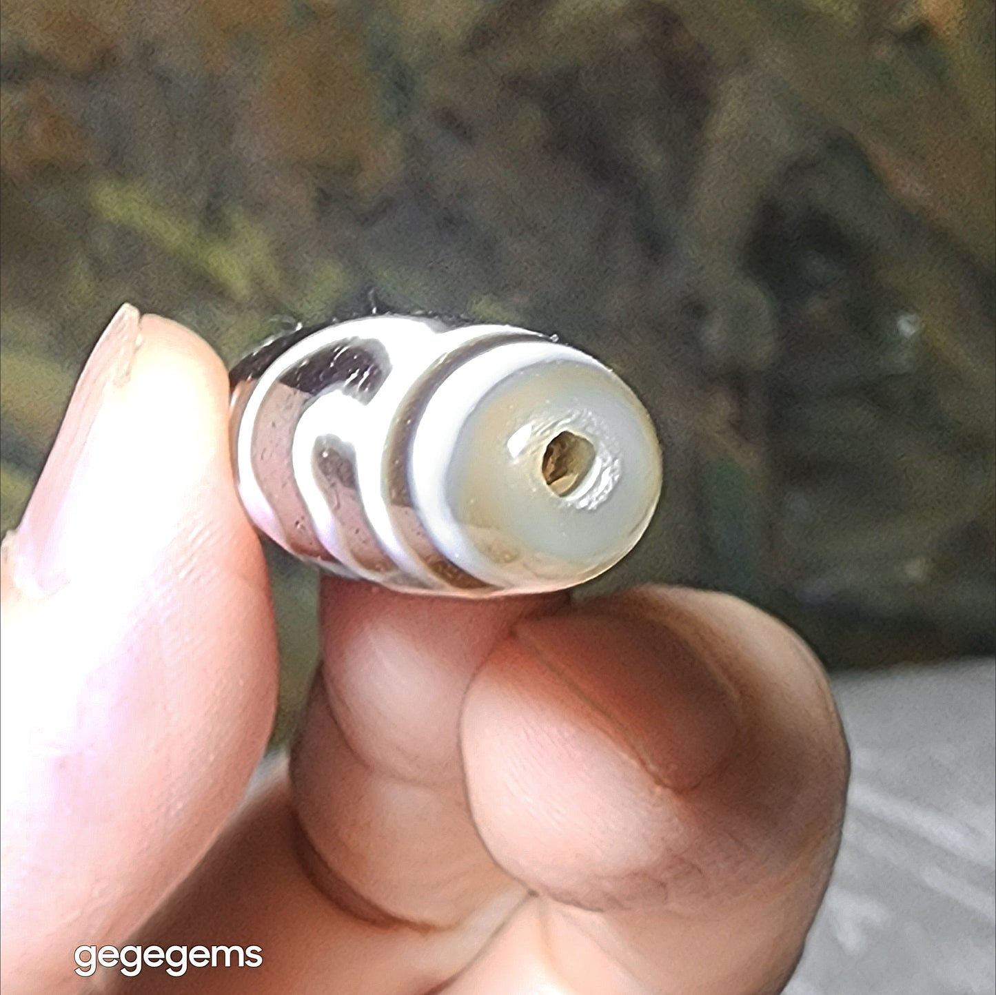 57.6mm Aged Tibetan Agate Longevity Treasure Vase Dzi (Free necklace cord) [Natural Crystal] 藏传老料长寿宝瓶天珠(送项链绳)