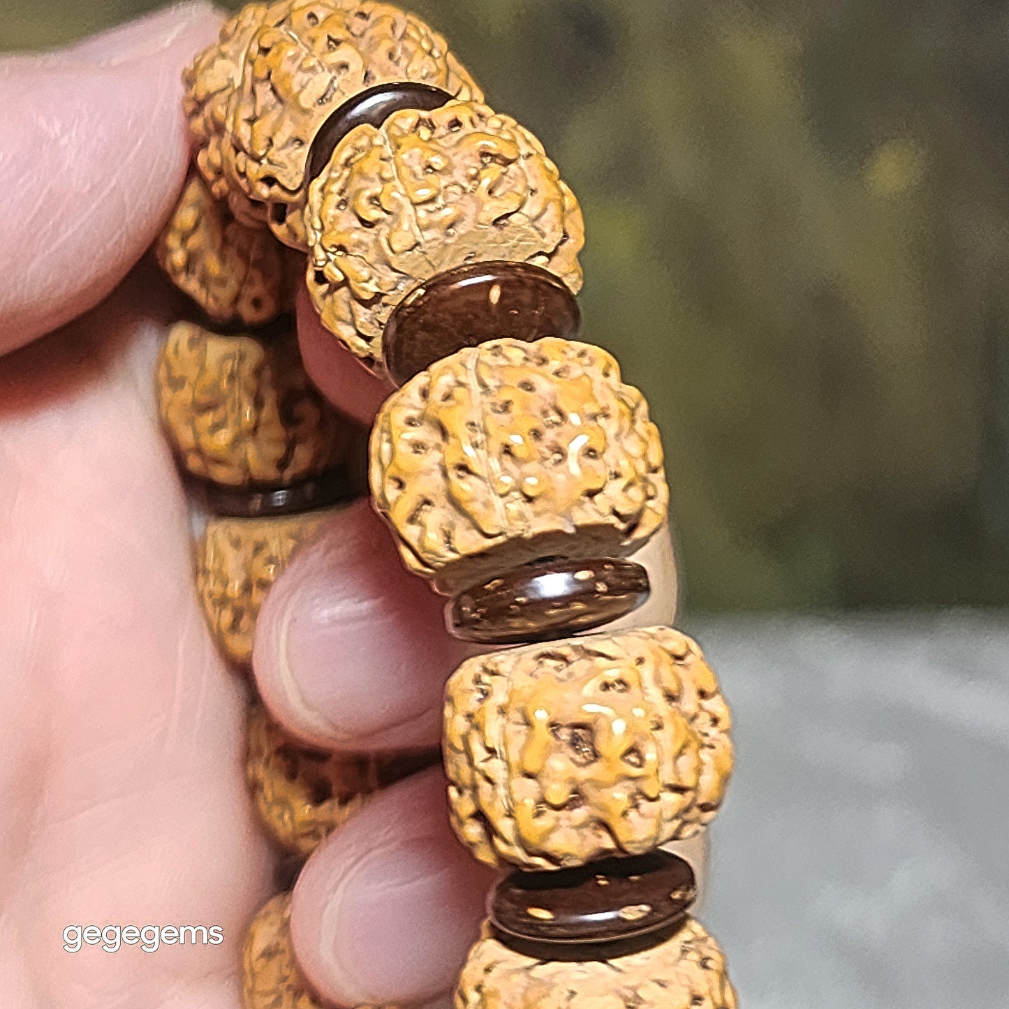 Gegegems premium 14mm Small Species Rudraksha "First Generation Pan Long (Coiling Dragon)" Tibetan cut with 10mm natural coconut shell spacers bracelet 精品大尺寸藏切一代盘龙小金刚菩提子配天然椰壳隔片手链