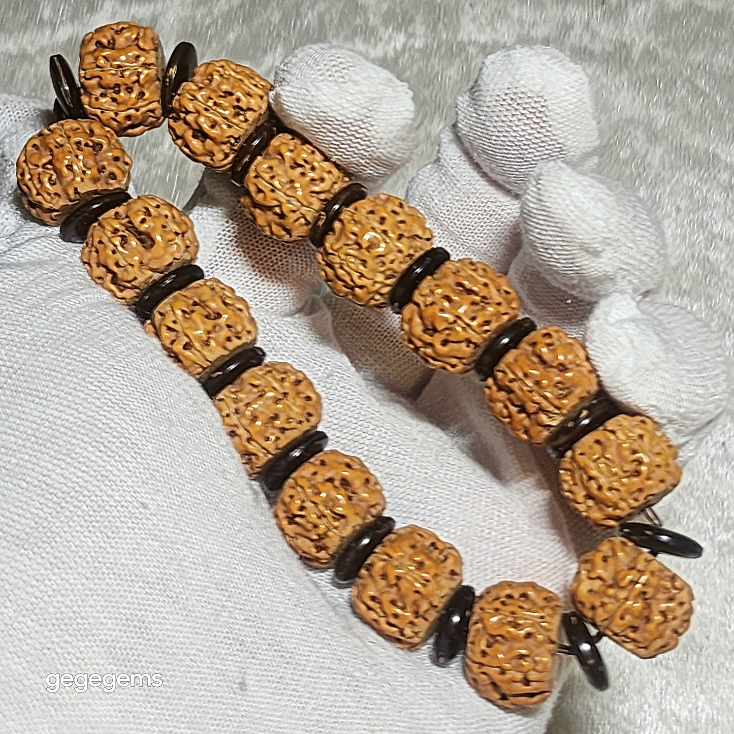 Gegegems premium 14mm Small Species Rudraksha "First Generation Pan Long (Coiling Dragon)" Tibetan cut with 10mm natural coconut shell spacers bracelet 精品大尺寸藏切一代盘龙小金刚菩提子配天然椰壳隔片手链