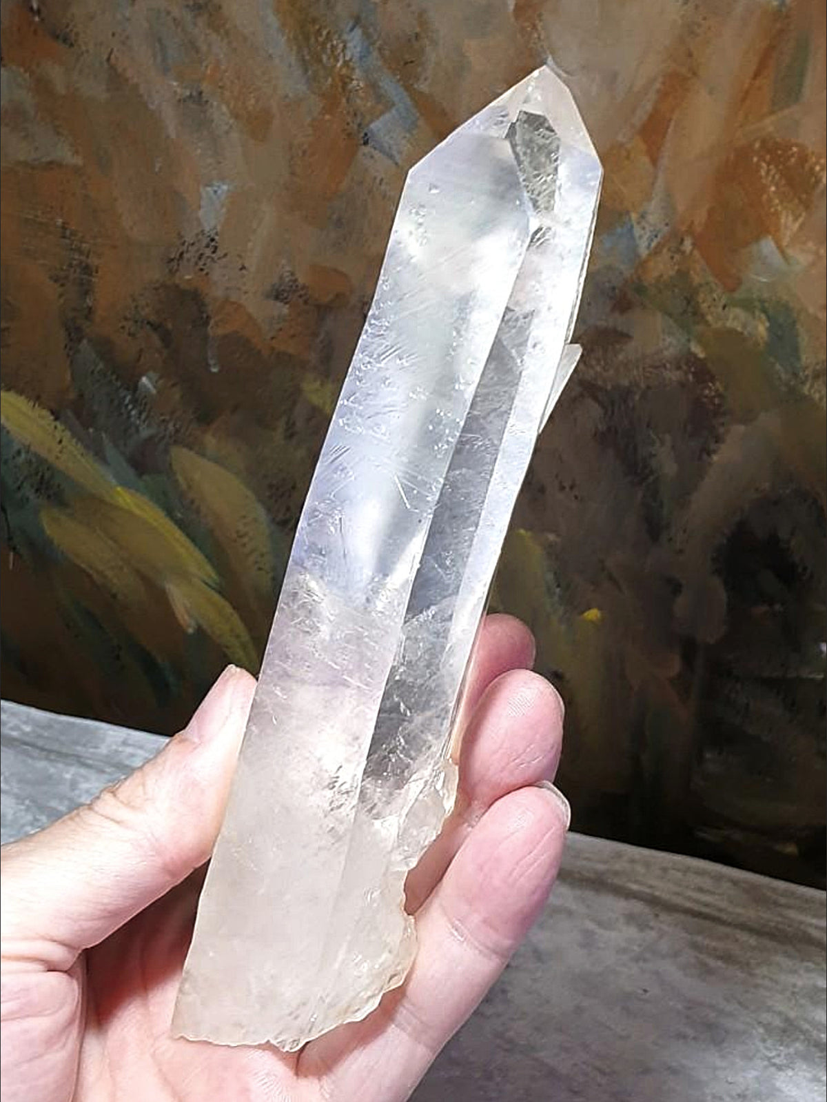 Premium 17 cm natural untreated unprocessed raw Clear Quartz point [Natural Crystal] 精品天然未打磨白水晶柱原石