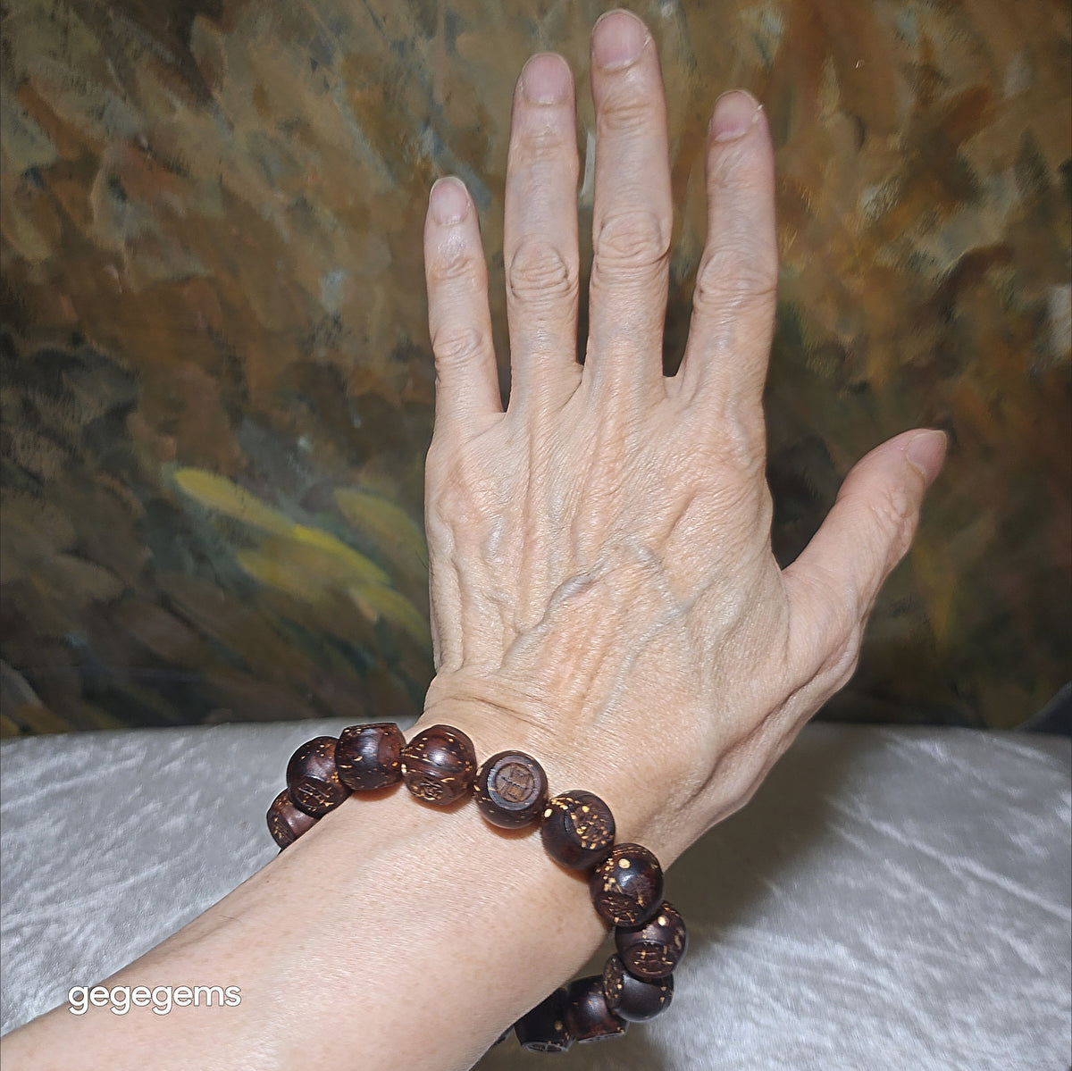 Gegegems Collection aged 3-Eye Bodhi (zijinshu) carved Chinese Chess bracelet [Natural unprocessed] 精品老料招财紫金鼠(三眼菩提)雕刻中国象棋手链