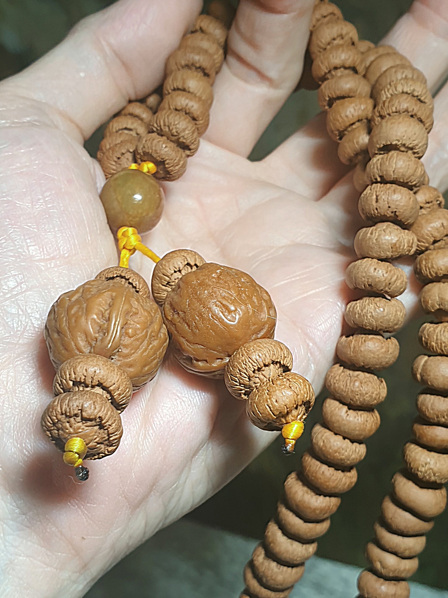 11.5mm "Mo Pan Lotus Bodhi" with 13.5mm Yellow Jadeite & 20mm Beijing 8-Ridge Walnut 108 mala beads/necklace 11.5毫米满包磨盘莲花菩提配13.5毫米黄翡与20毫米京八棱核桃108念珠/项链